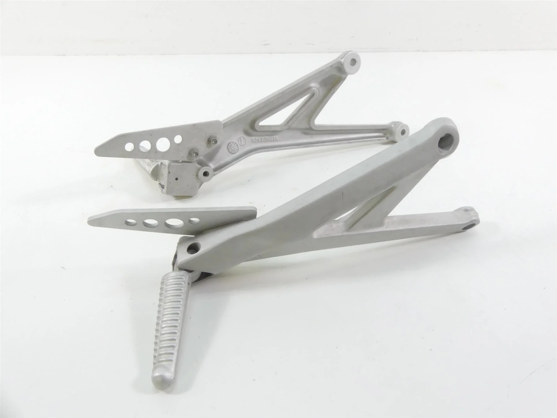 2005 Ducati Multistrada 1000S Rear Passenger Foot Peg Footpeg Set 82410801A - Image 4