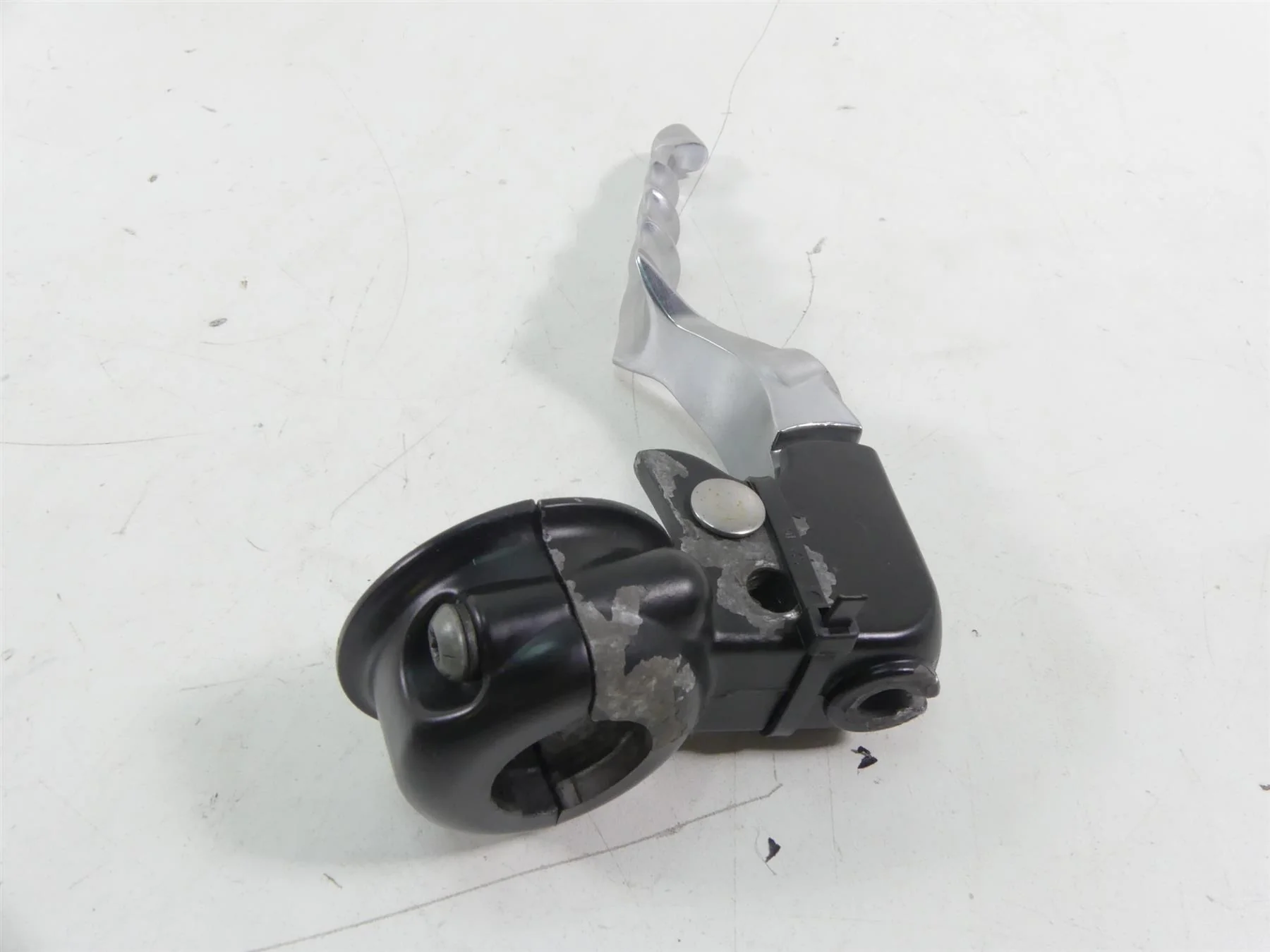 2005 Harley FXDWGI Dyna Wide Glide Clutch Perch & Kuryakyn Zombie Lever 38608-96 - Image 4