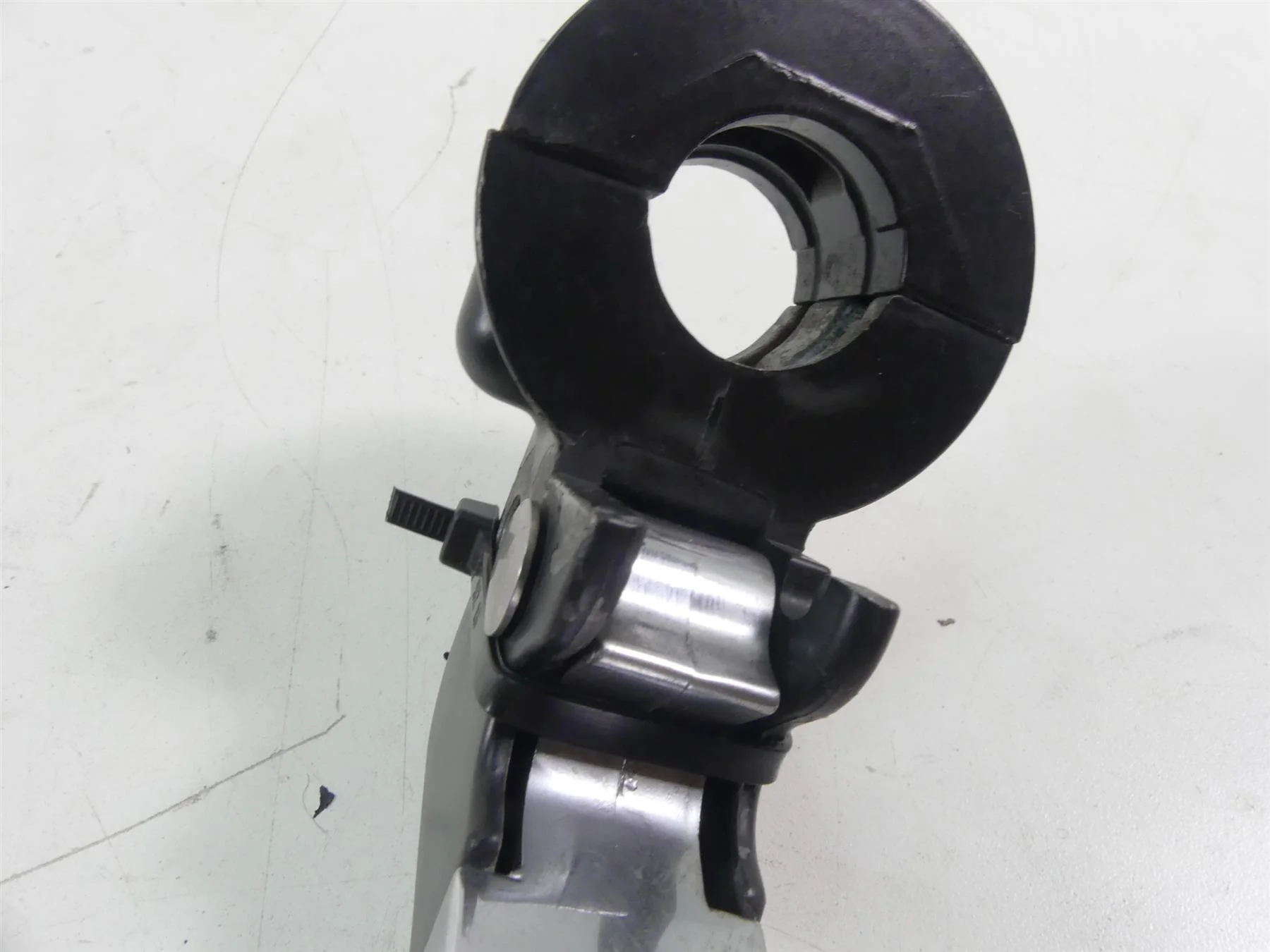 2005 Harley FXDWGI Dyna Wide Glide Clutch Perch & Kuryakyn Zombie Lever 38608-96 - Image 8
