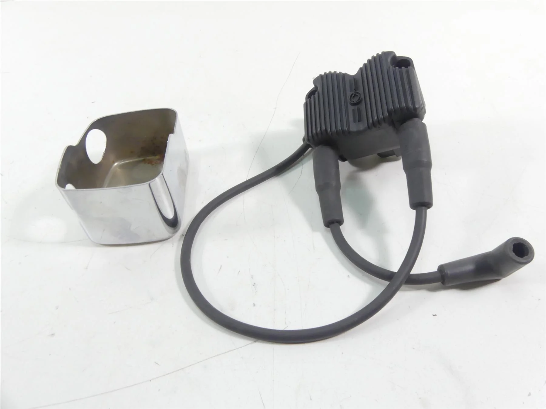 2005 Harley FXDWGI Dyna Wide Glide Delphi Ignition Coils + Chrome Cover 31743-01 - Image 3