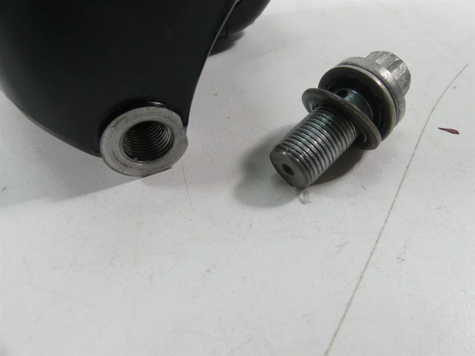 2005 Harley FXDWGI Dyna Wide Glide Front Brake Master Cylinder 9/16" 45019-96F - Image 12