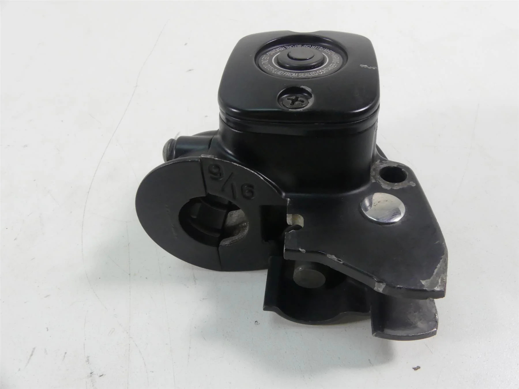 2005 Harley FXDWGI Dyna Wide Glide Front Brake Master Cylinder 9/16" 45019-96F - Image 4