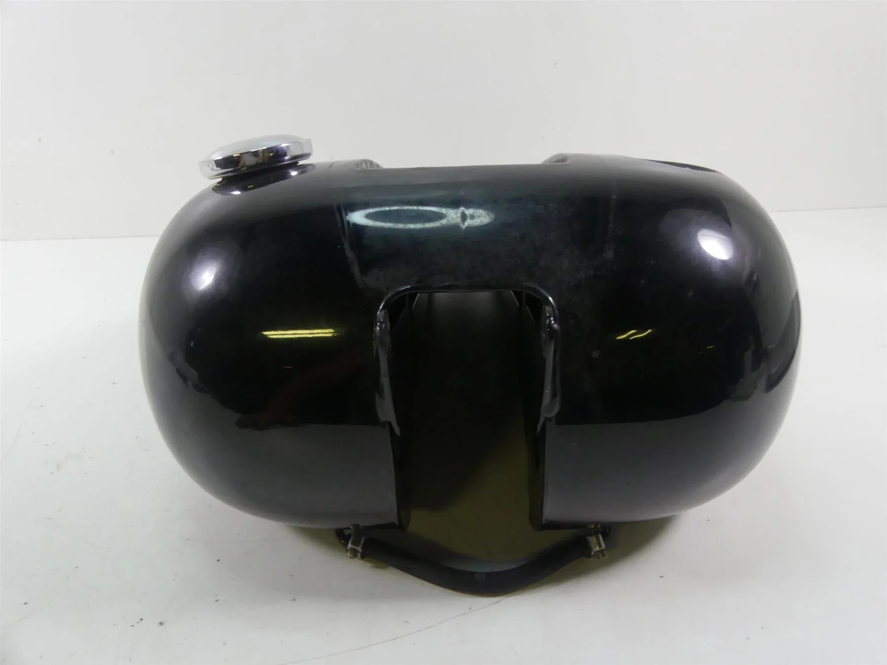 2005 Harley FXDWGI Dyna Wide Glide Fuel Gas Petrol Tank Reservoir -Read 61000705 - Image 2
