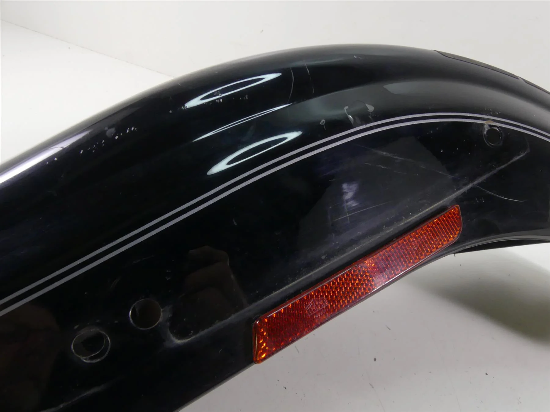 2005 Harley FXDWGI Dyna Wide Glide Rear Fender Tire Hugger Mud Guard 59918-02 - Image 9