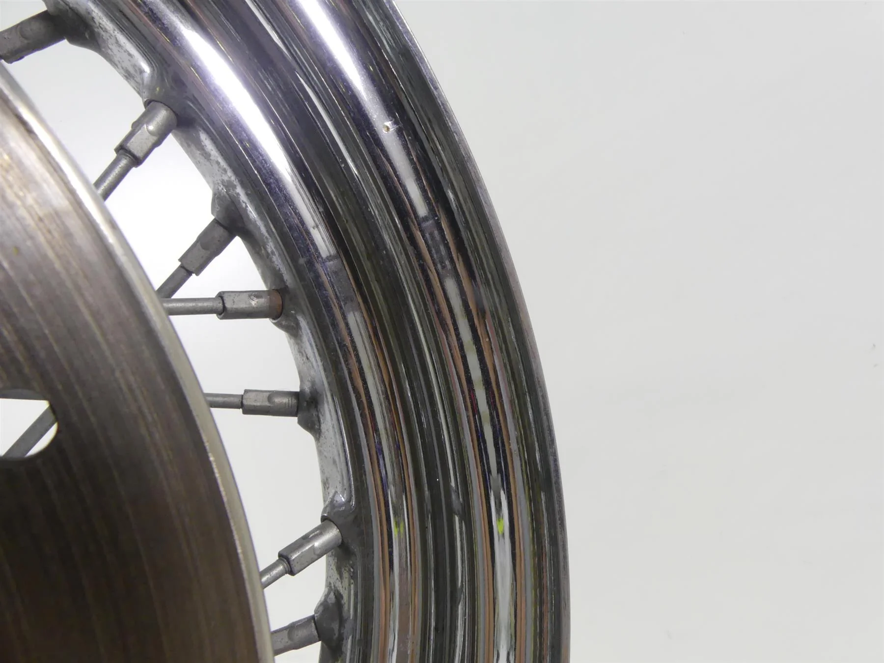 2005 Harley FXDWGI Dyna Wide Glide Rear Spoke Wheel Rim 16x3 - Read 40975-05A - Image 11