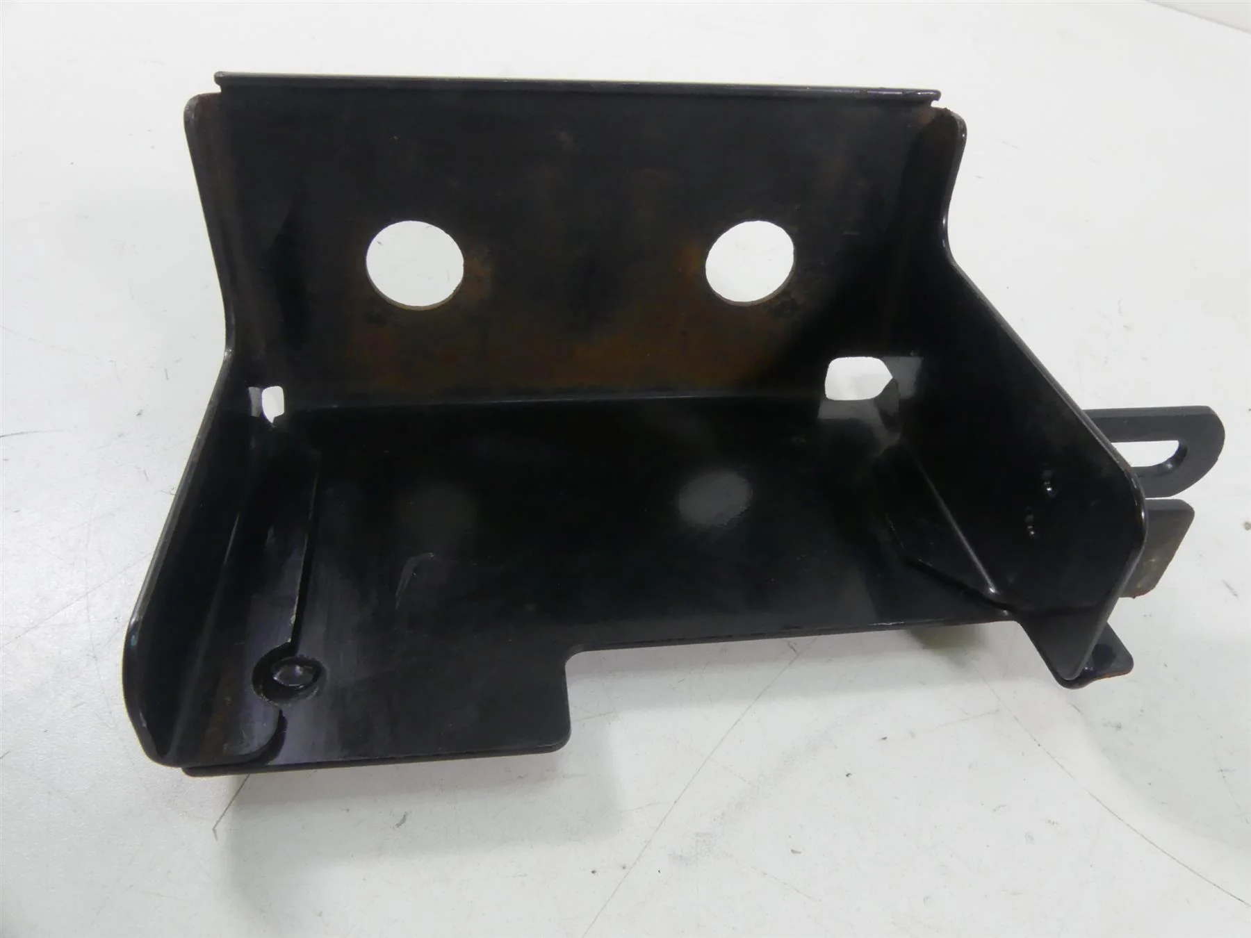 2005 Harley FXDWGI Dyna Wide Glide Right Battery Tray & Chrome Cover 66375-97 - Image 10