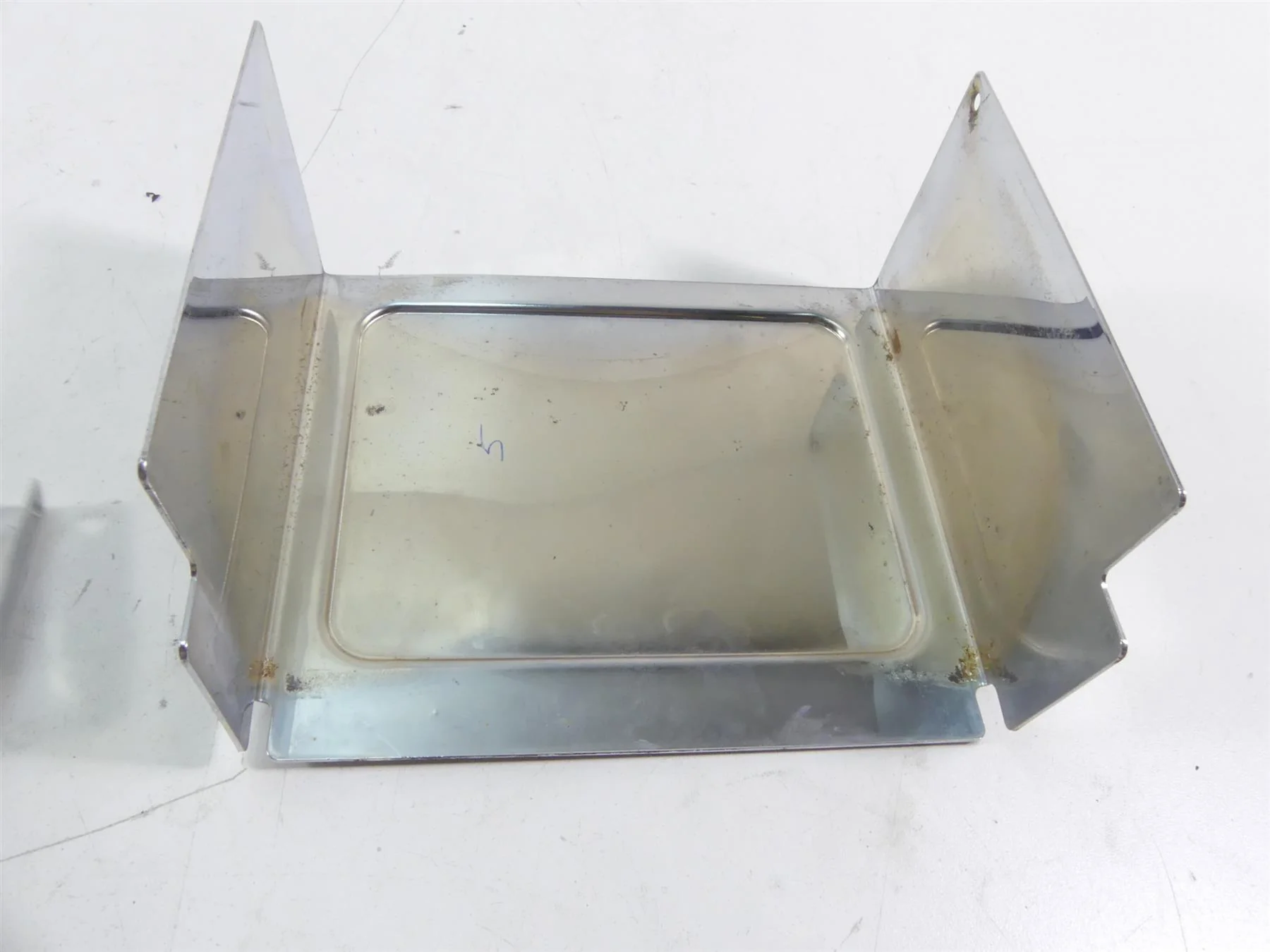 2005 Harley FXDWGI Dyna Wide Glide Right Battery Tray & Chrome Cover 66375-97 - Image 7