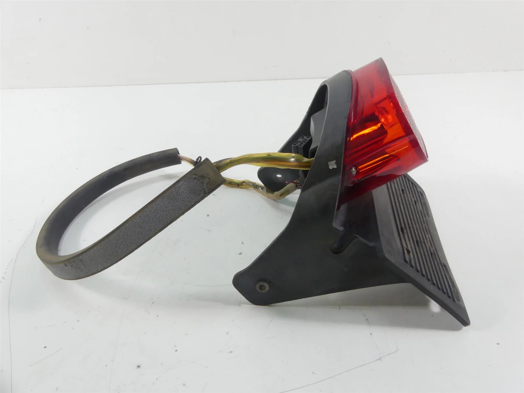 2005 Harley FXDWGI Dyna Wide Glide Taillight Rear Tail Light - Read 68140-04 - Image 2