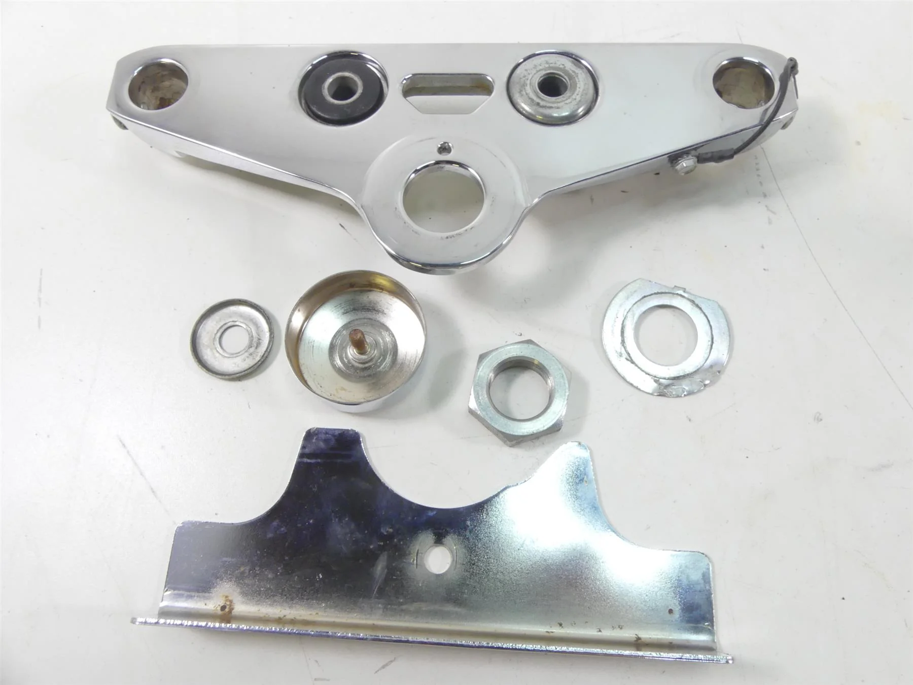 2005 Harley FXDWGI Dyna Wide Glide Upper Lower Triple Tree Set 45672-80 45679-92 - Image 3