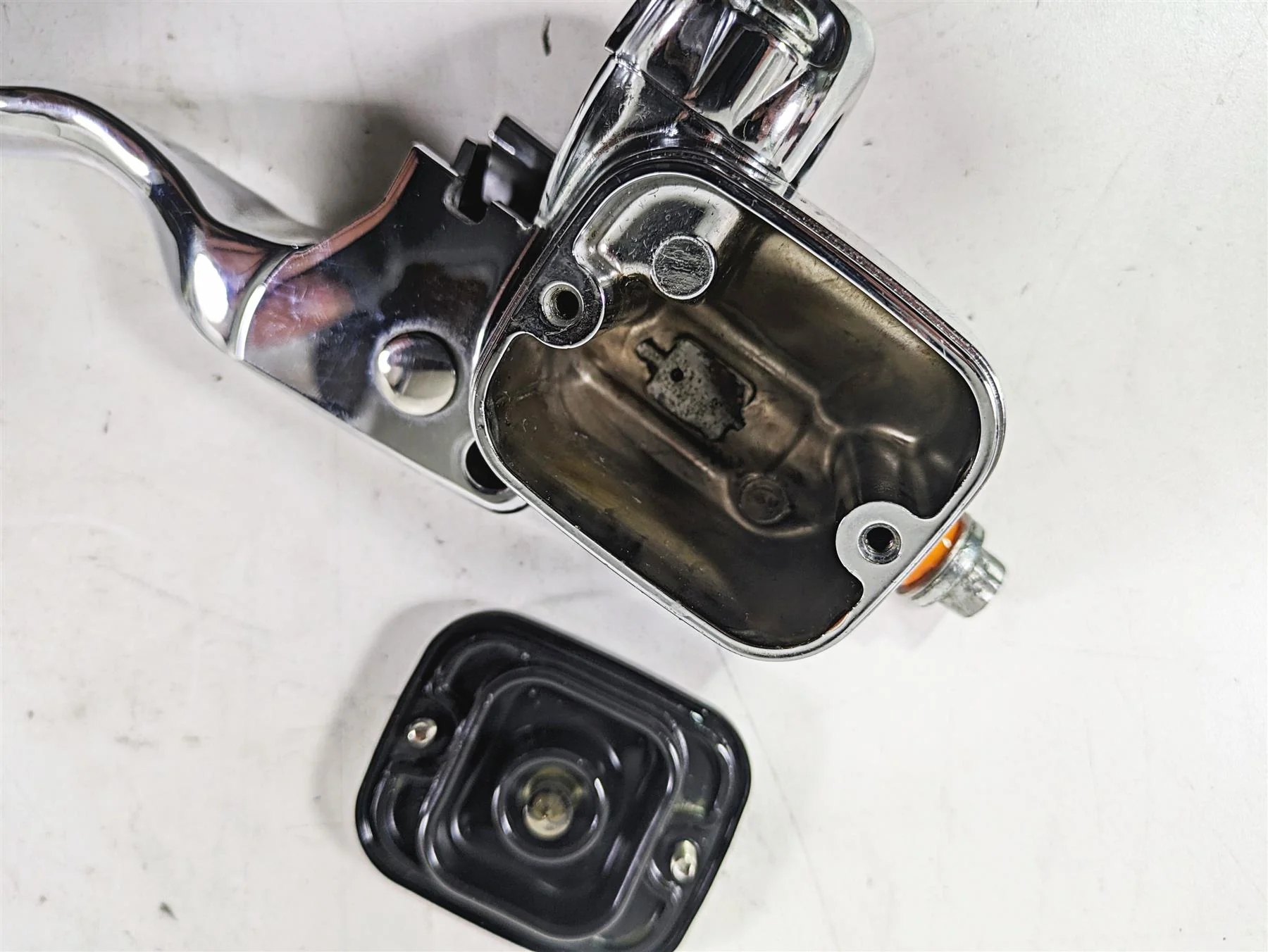2005 Harley Softail FLSTFSE CVO Fat Boy Front Brake Mstr Cylinder 9/16 44728-05 - Image 12