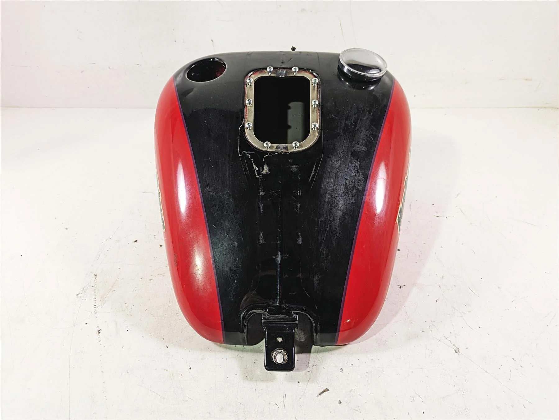 2005 Harley Softail FLSTFSE CVO Fat Boy Fuel Tank Electric Cherry -Dent 62208-05 - Image 2