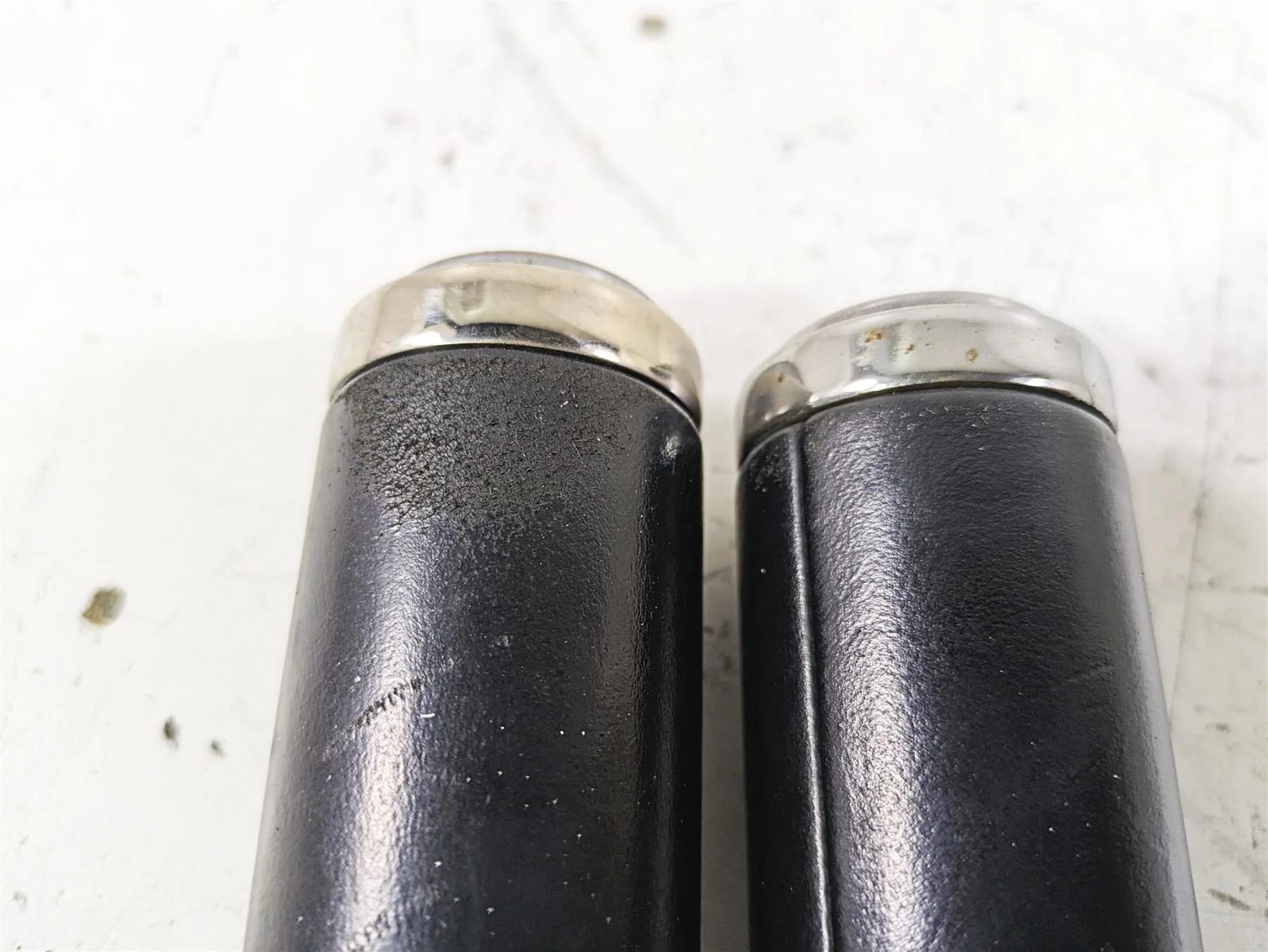 2005 Harley Softail FLSTFSE CVO Fat Boy Left Right Hand Grip Set 56020-98A - Image 11