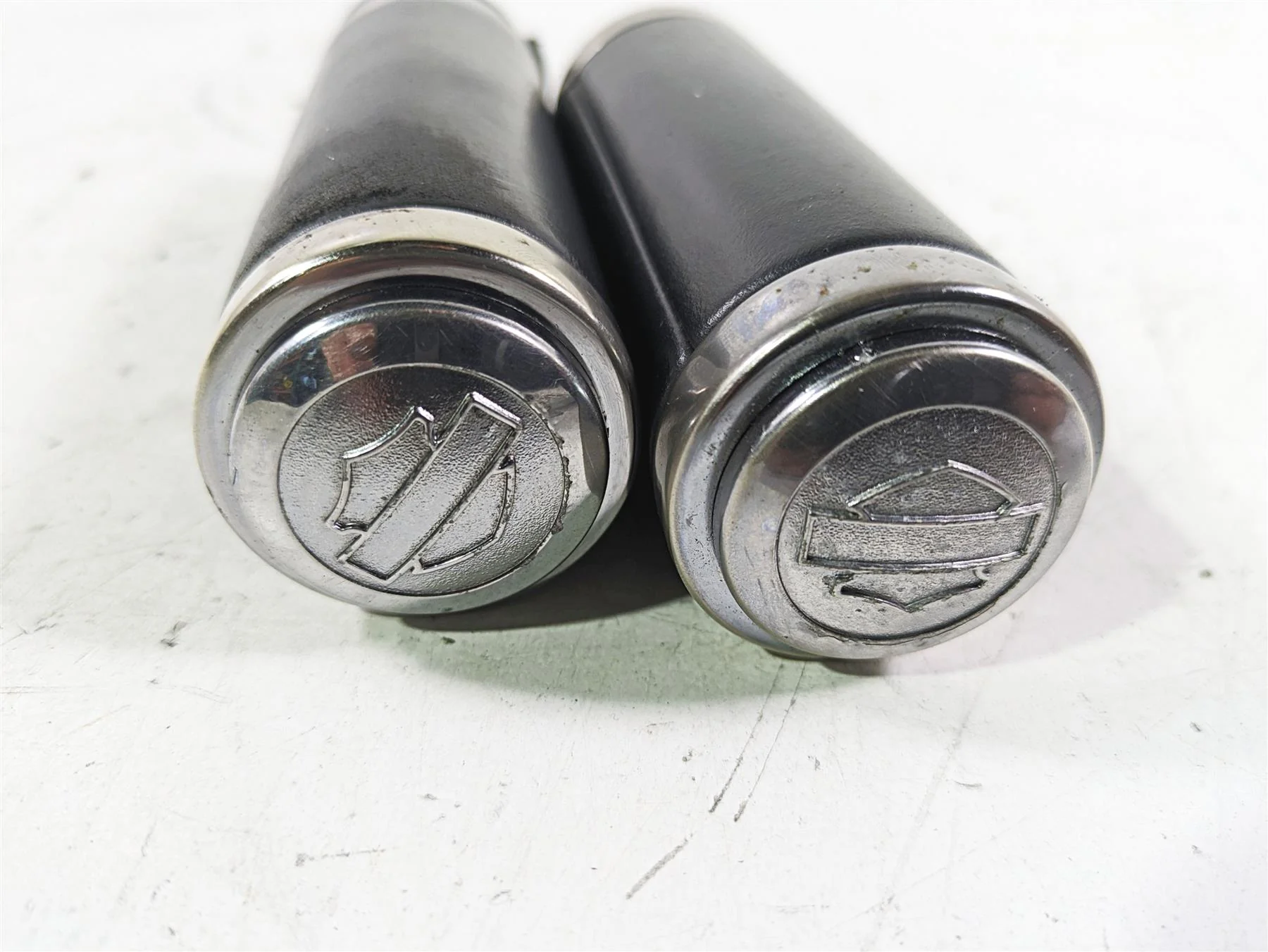 2005 Harley Softail FLSTFSE CVO Fat Boy Left Right Hand Grip Set 56020-98A - Image 12