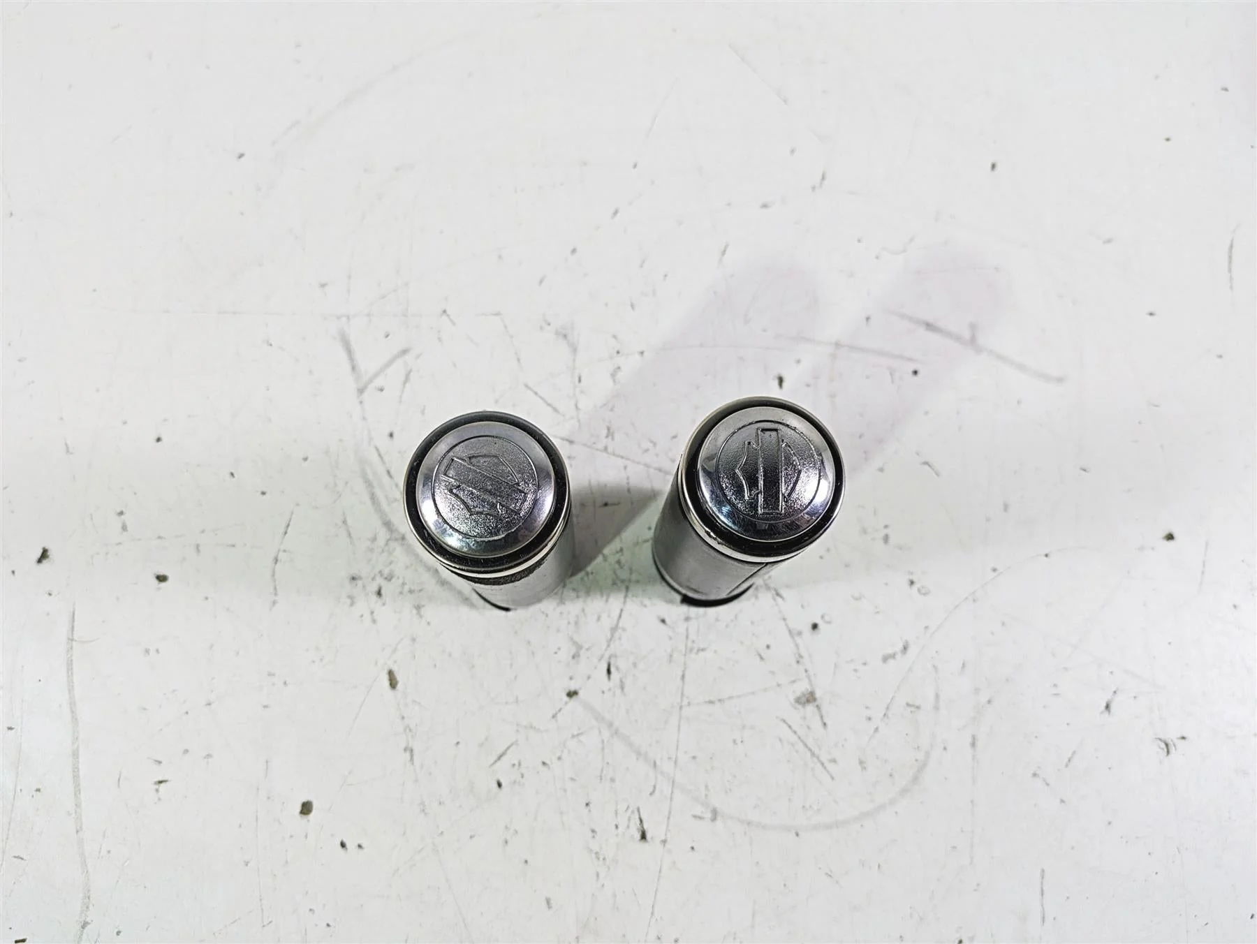 2005 Harley Softail FLSTFSE CVO Fat Boy Left Right Hand Grip Set 56020-98A - Image 5