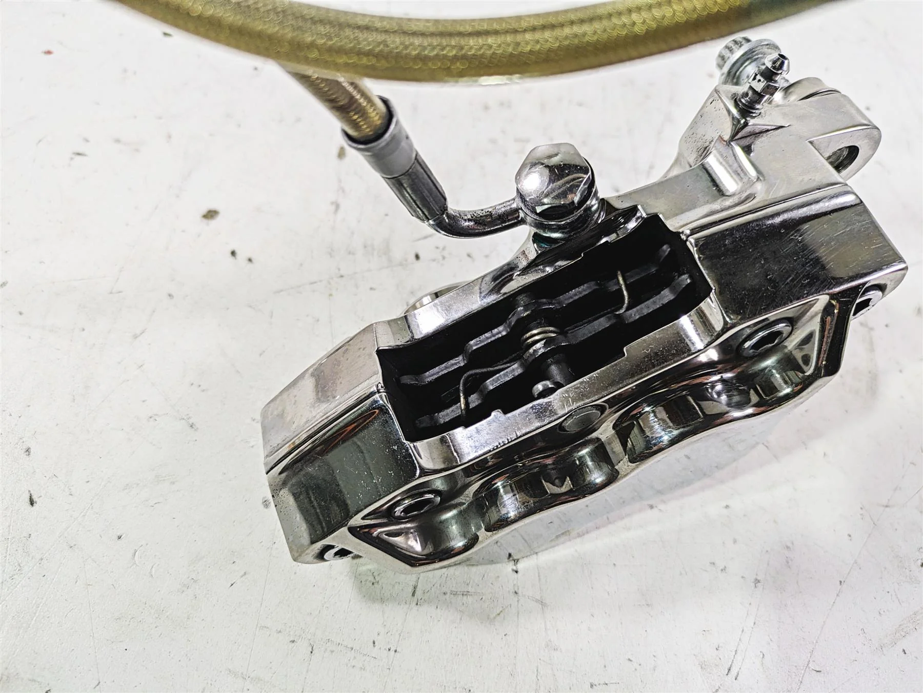 2005 Harley Softail FLSTFSE CVO Fat Boy Performance Machine Caliper 0053-2919 - Image 9