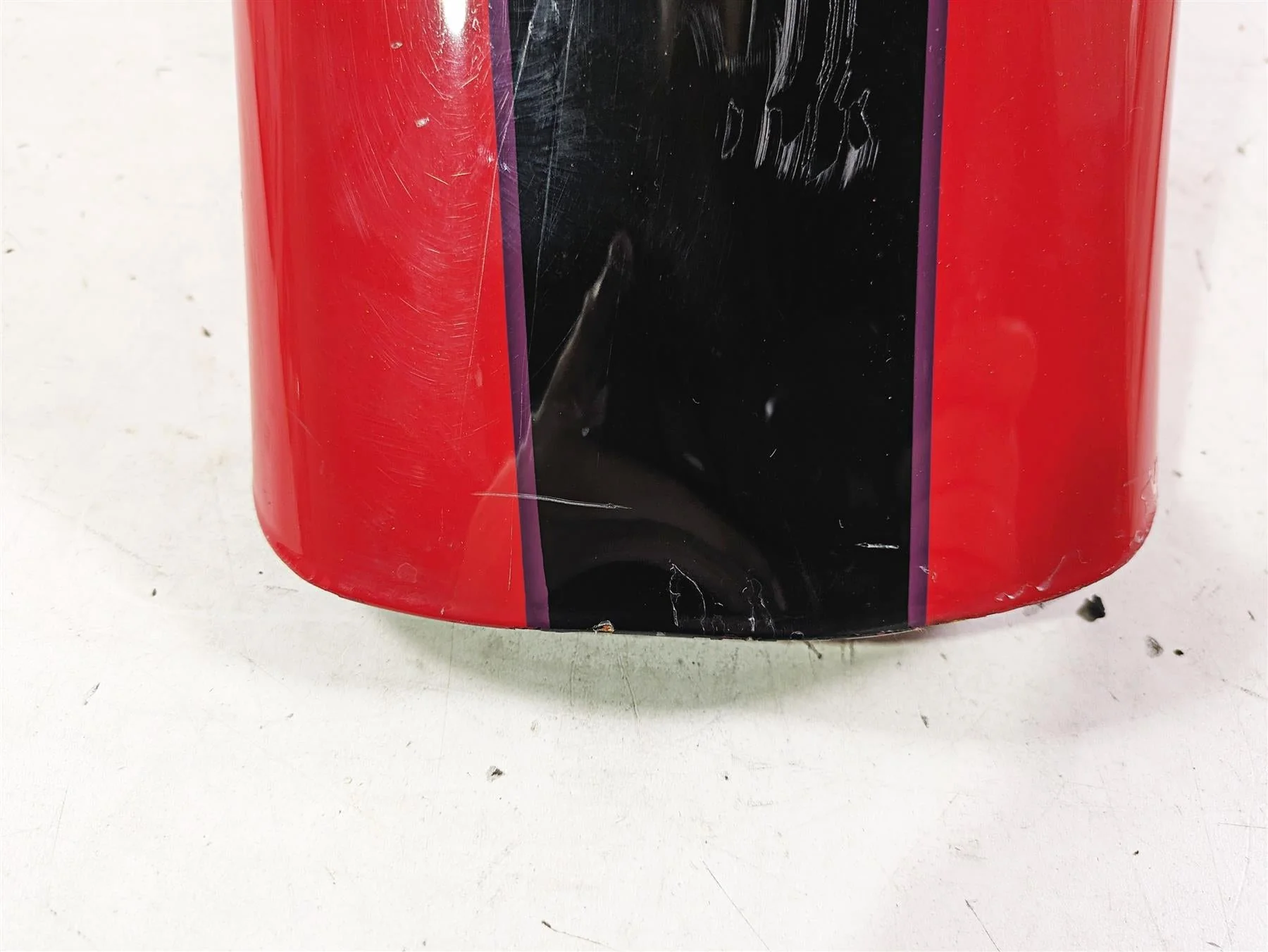 2005 Harley Softail FLSTFSE CVO Fat Boy Rear Fender Electric Cherry 59631-05 - Image 4