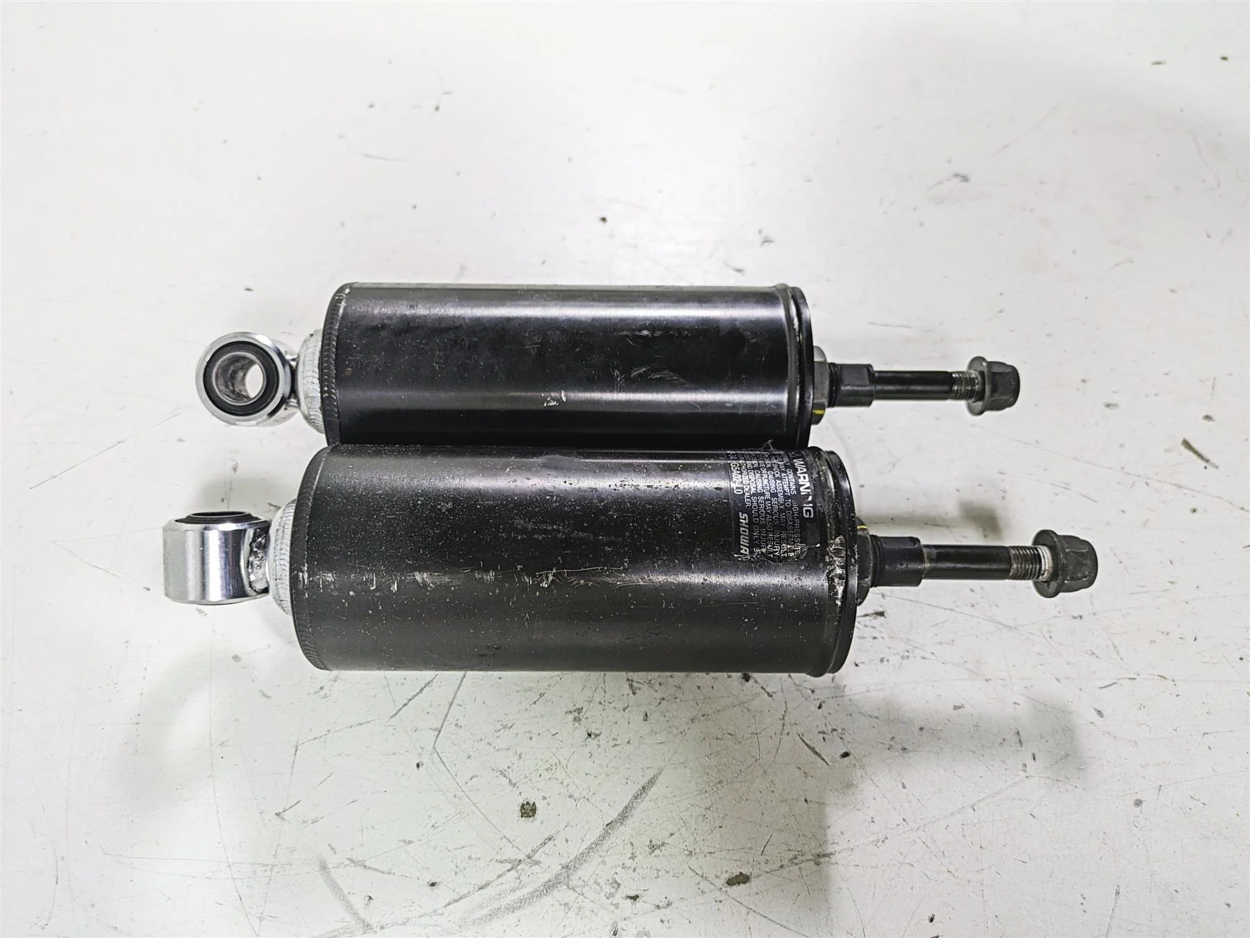 2005 Harley Softail FLSTFSE CVO Fat Boy Showa Rear Damper Shock Set 54549-04 - Image 2