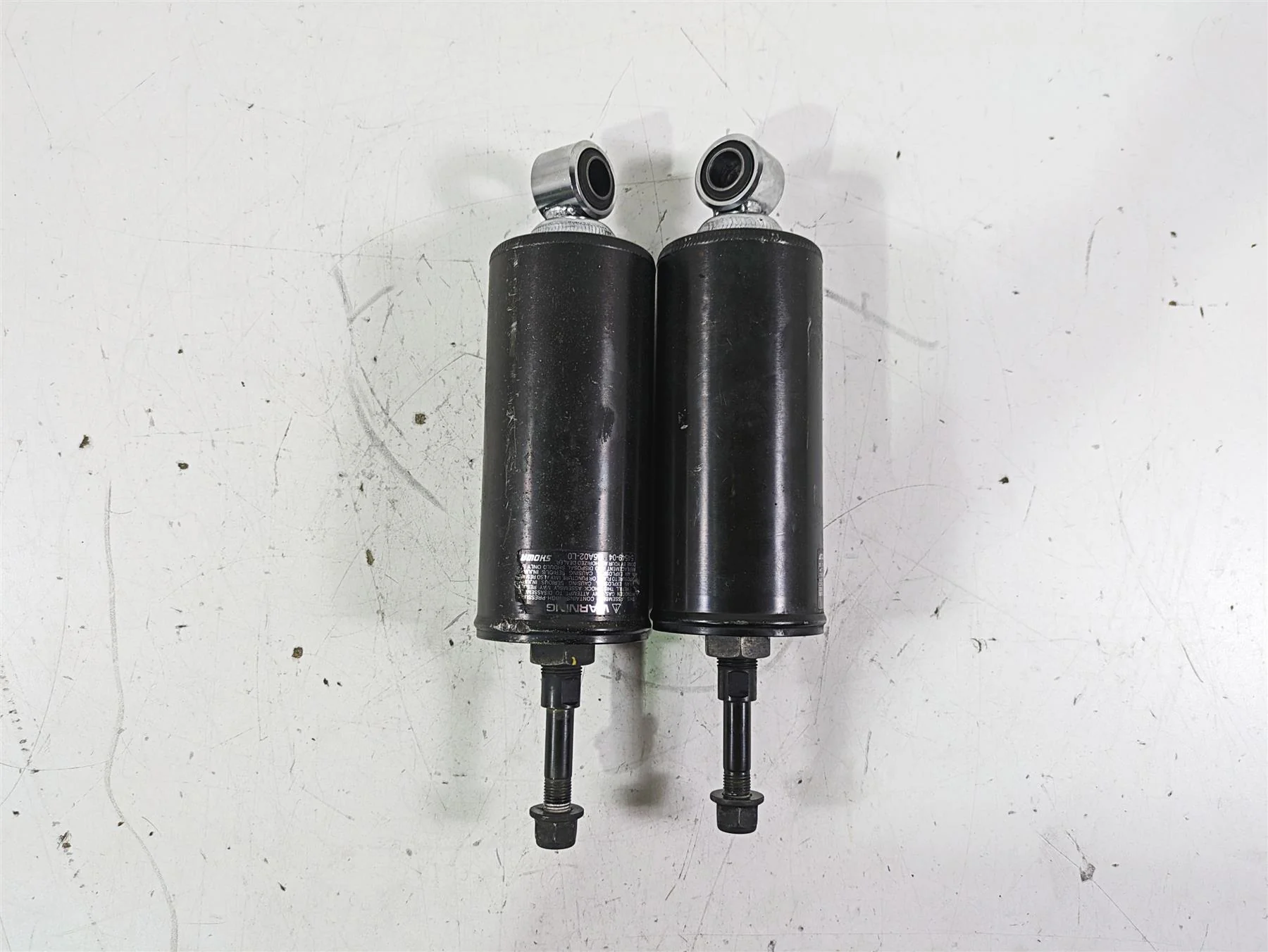 2005 Harley Softail FLSTFSE CVO Fat Boy Showa Rear Damper Shock Set 54549-04 - Image 4
