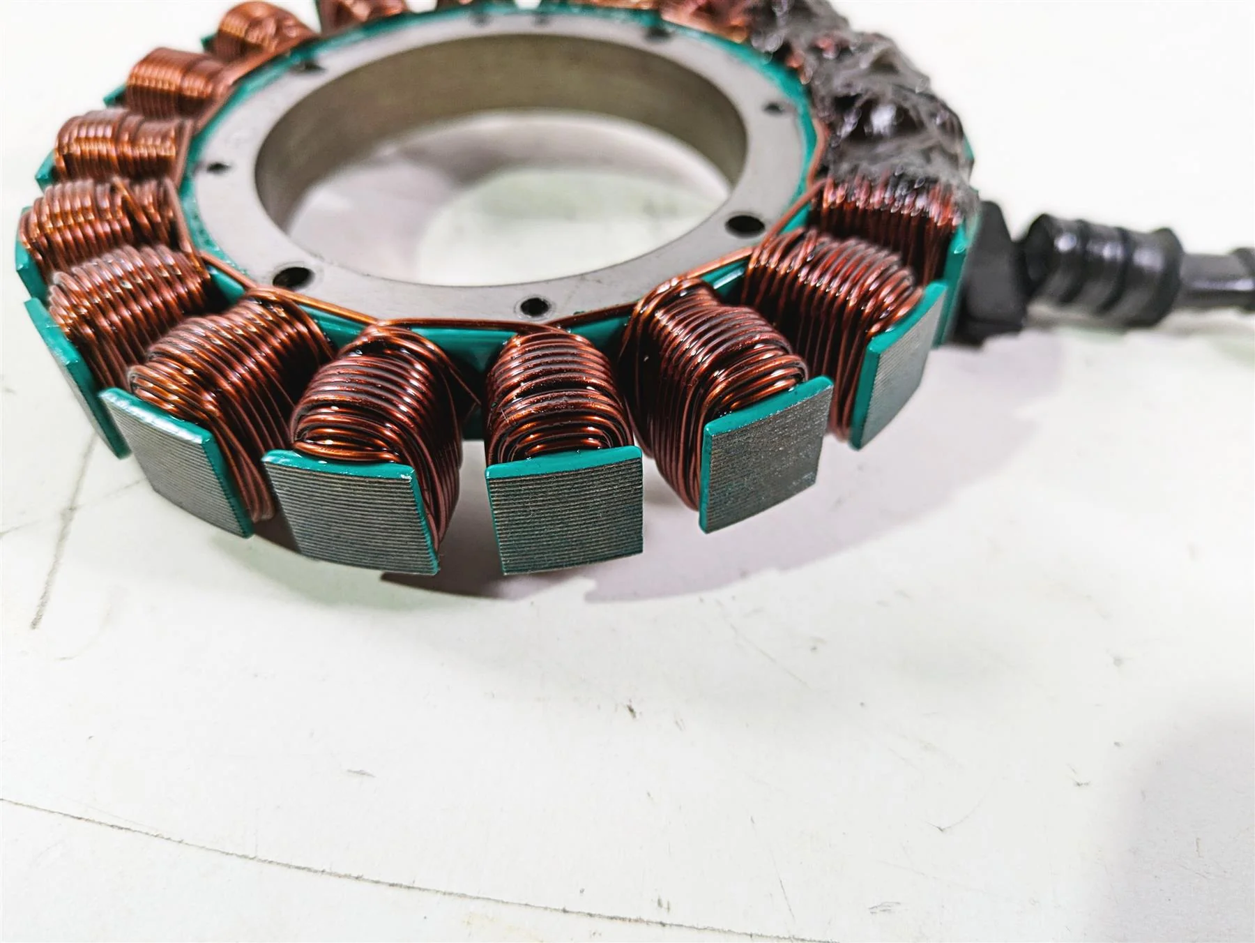 2005 Harley Softail FLSTSCI Heritage Springer Alternator Stator 38A 30017-01B - Image 11