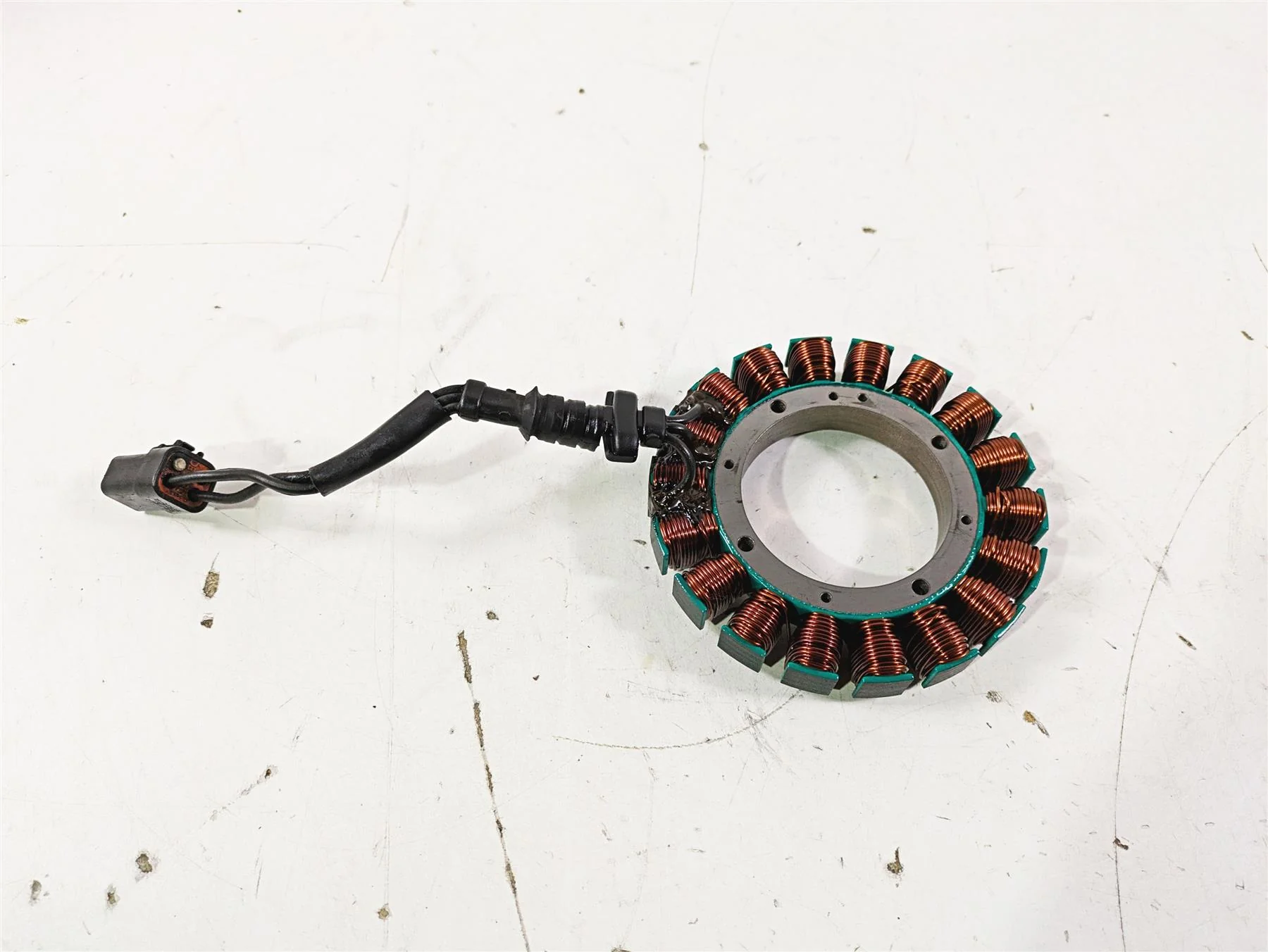 2005 Harley Softail FLSTSCI Heritage Springer Alternator Stator 38A 30017-01B - Image 3