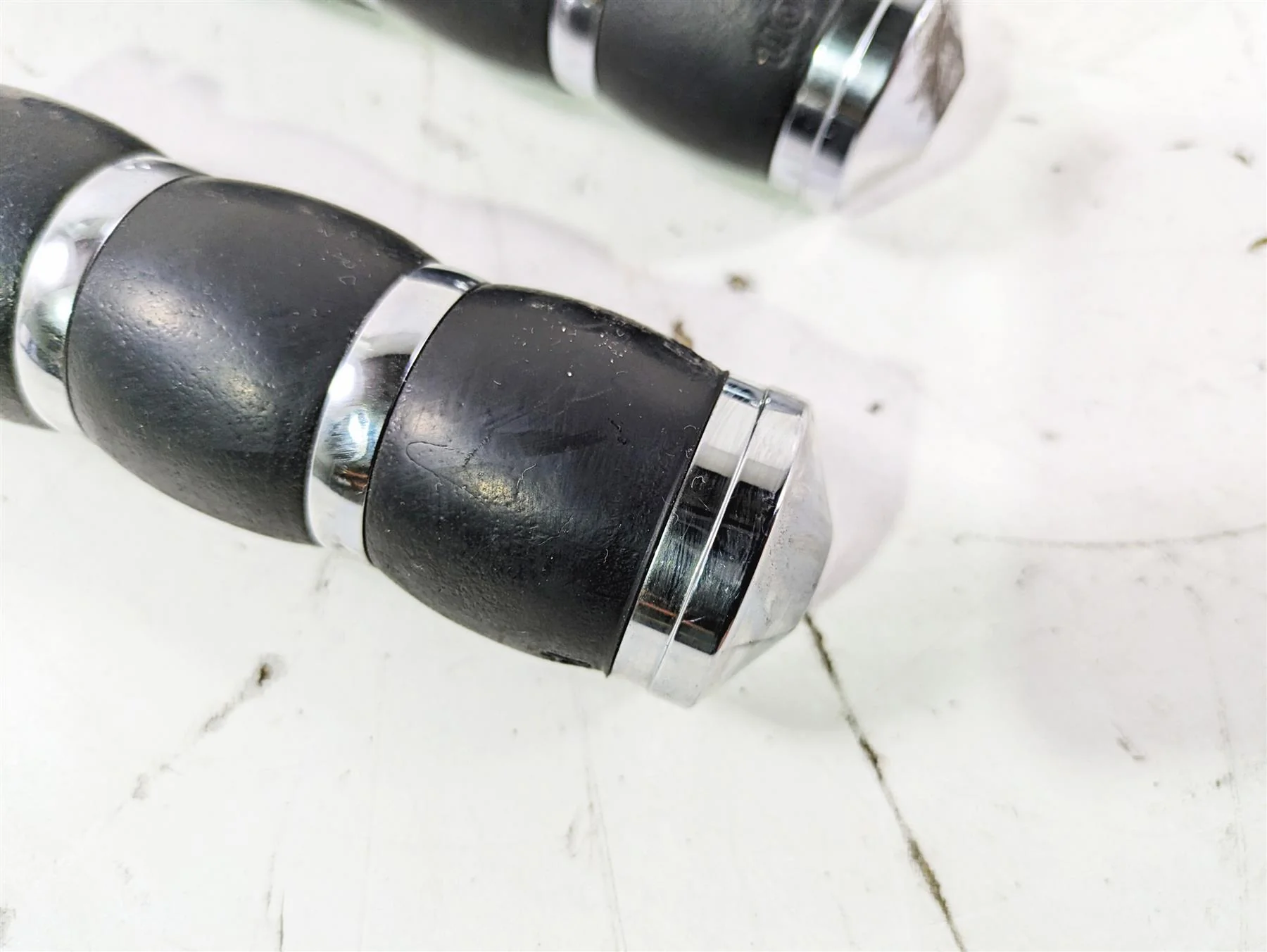2005 Harley Softail FLSTSCI Heritage Springer Avon Air Cushion Grip Set AIR-90 - Image 8