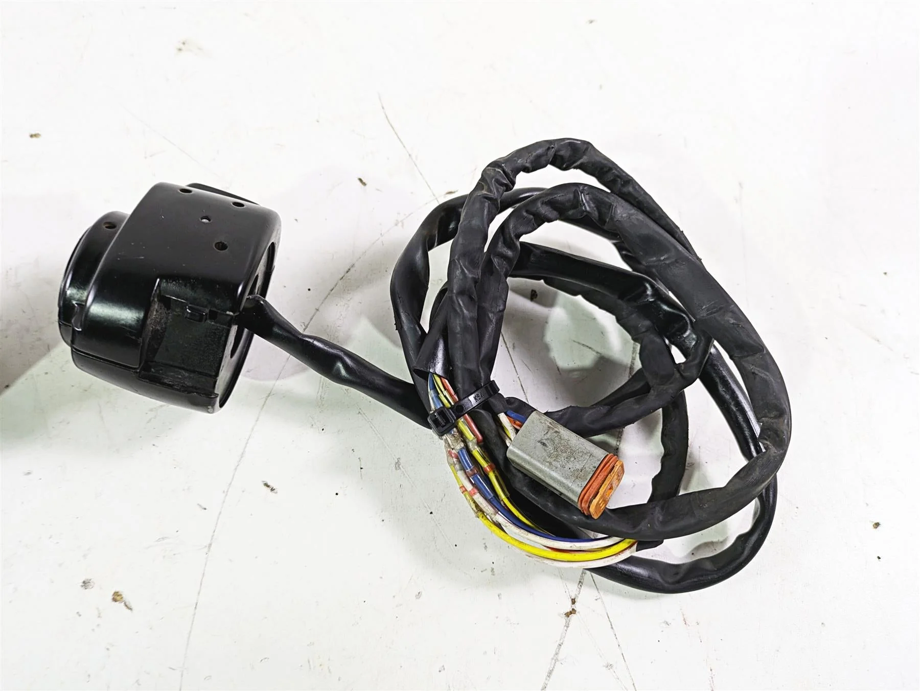 2005 Harley Softail FLSTSCI Heritage Springer Control Switch Set -Read 71682-06A - Image 9