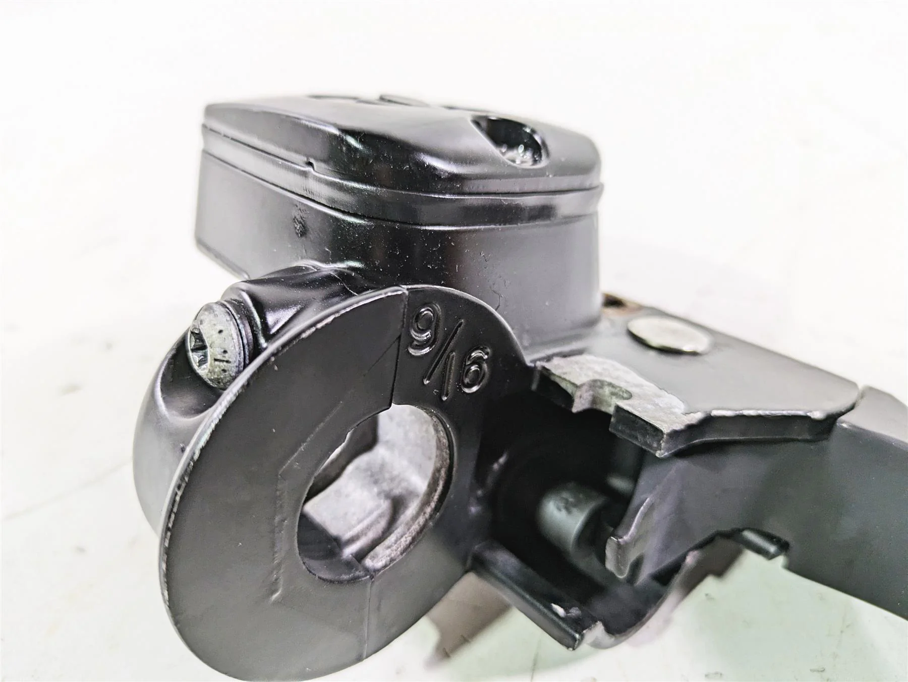 2005 Harley Softail FLSTSCI Heritage Springer Front Brake Mstr Cylinder 45019-96 - Image 11