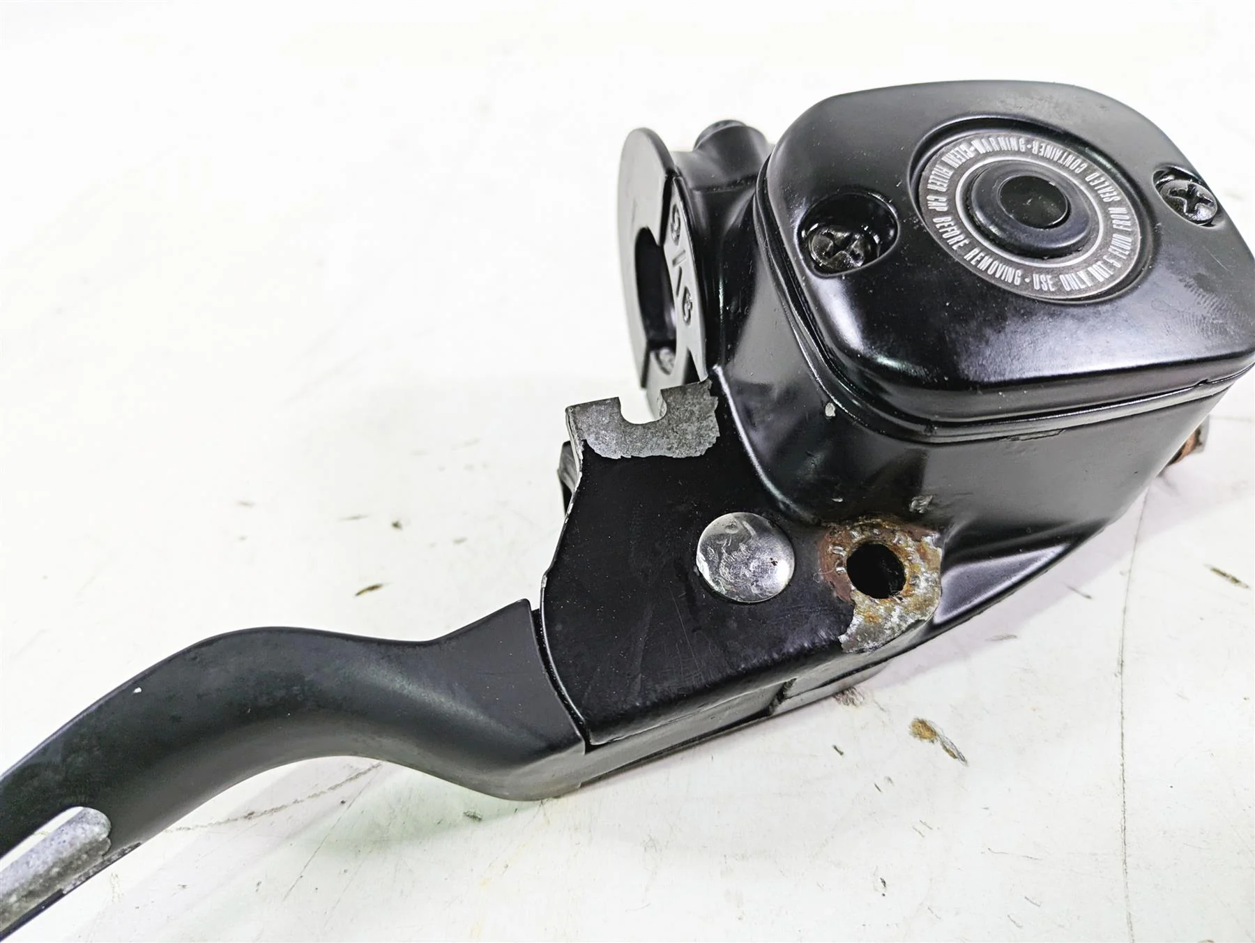 2005 Harley Softail FLSTSCI Heritage Springer Front Brake Mstr Cylinder 45019-96 - Image 9