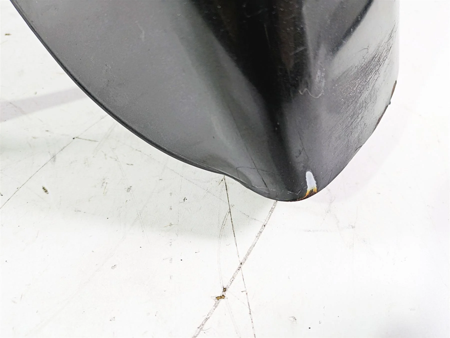 2005 Harley Softail FLSTSCI Heritage Springer Front Fender + Light 59164-97A - Image 5