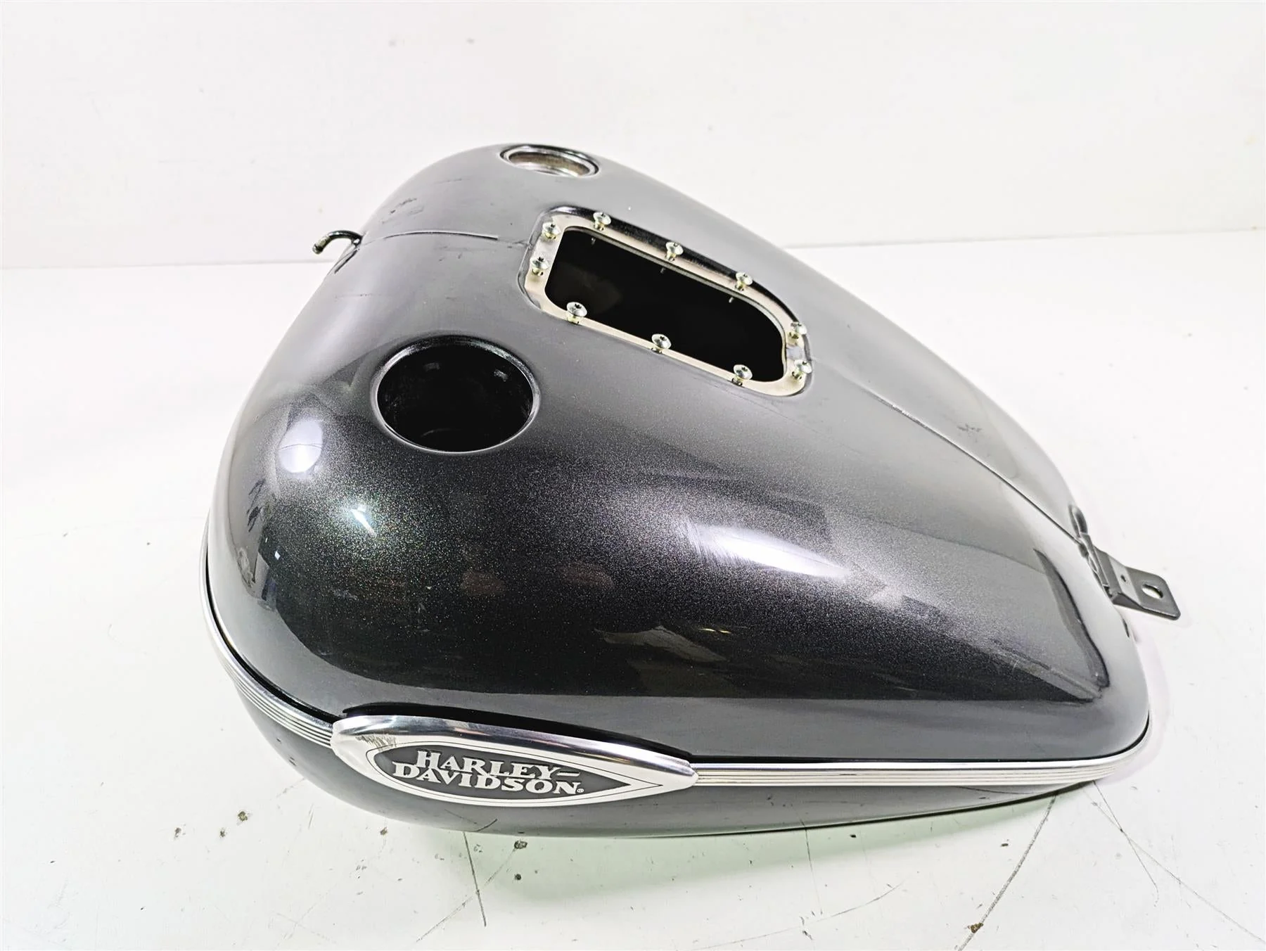 2005 Harley Softail FLSTSCI Heritage Springer Fuel Gas Tank - No Dent 61625-01E - Image 11