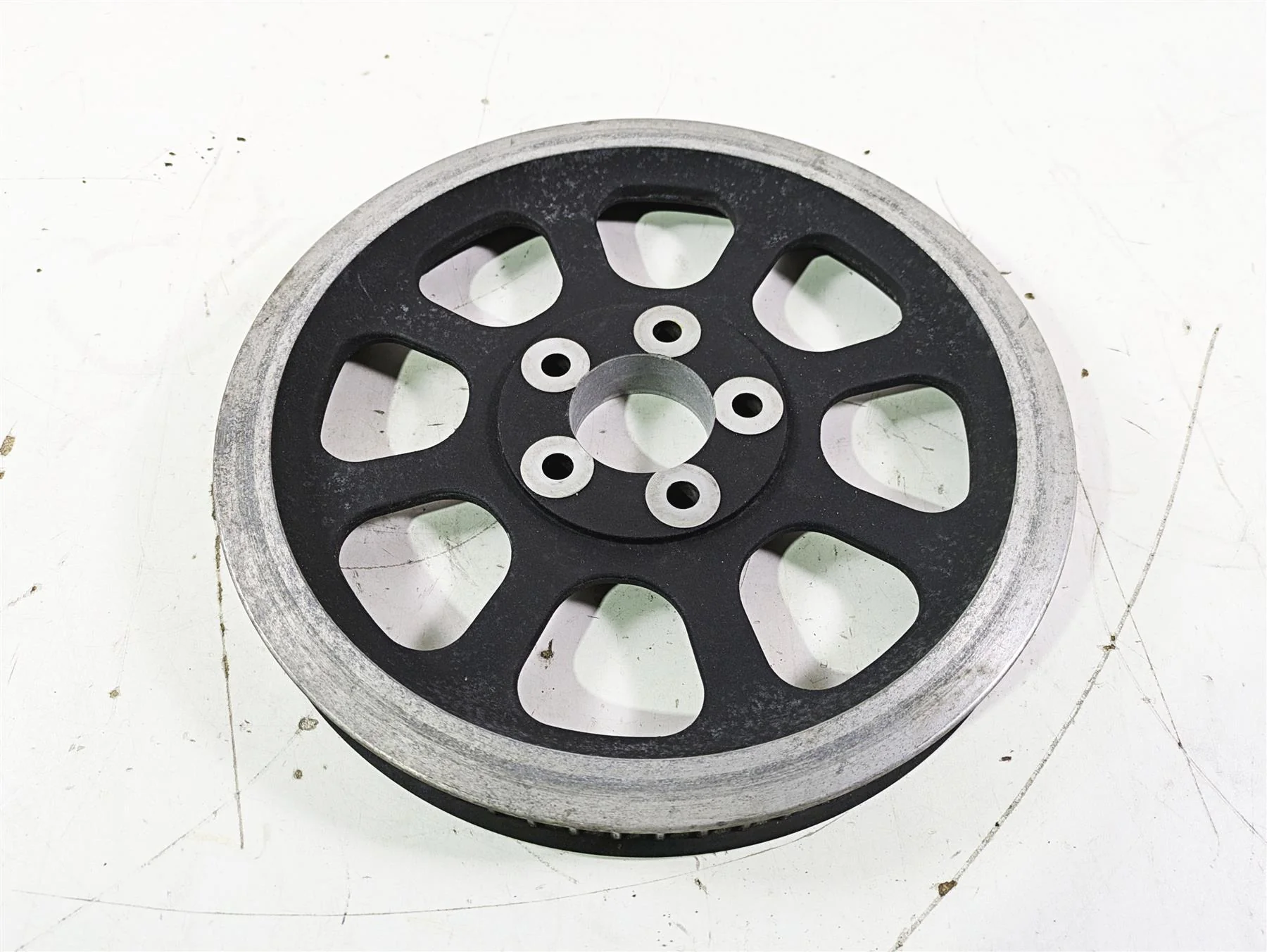 2005 Harley Softail FLSTSCI Heritage Springer Rear Belt Pulley 70T 40306-00 - Image 3