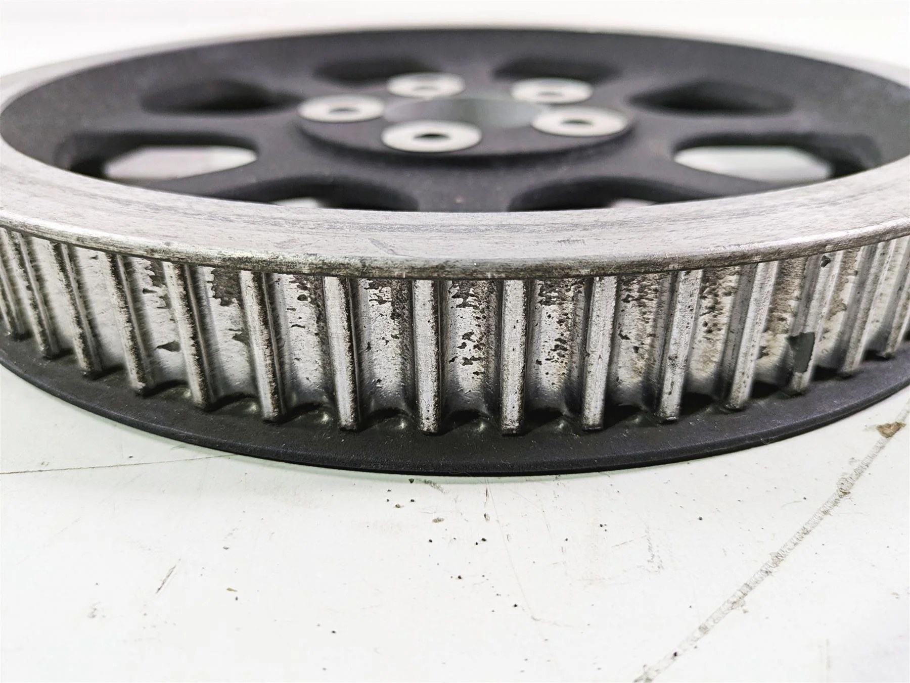 2005 Harley Softail FLSTSCI Heritage Springer Rear Belt Pulley 70T 40306-00 - Image 6
