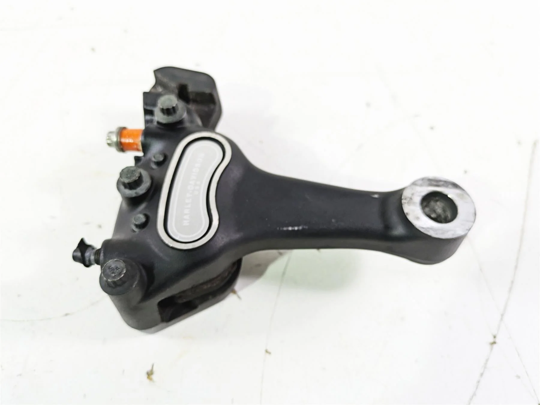 2005 Harley Softail FLSTSCI Heritage Springer Rear Brake Caliper 44016-00D - Image 4