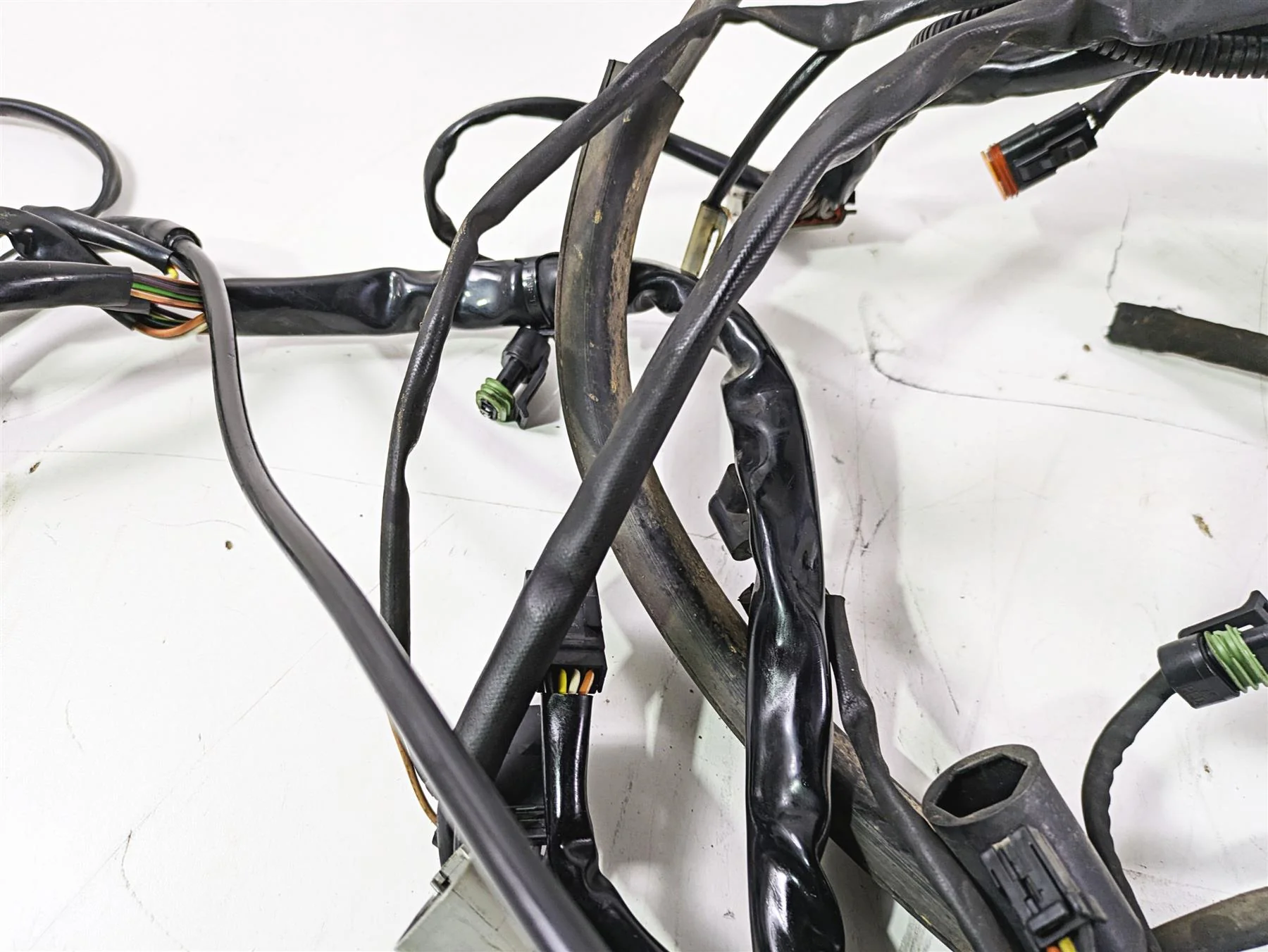 2005 Harley Softail FLSTSCI Heritage Springer Wiring Harness Loom 70431-04A - Image 6