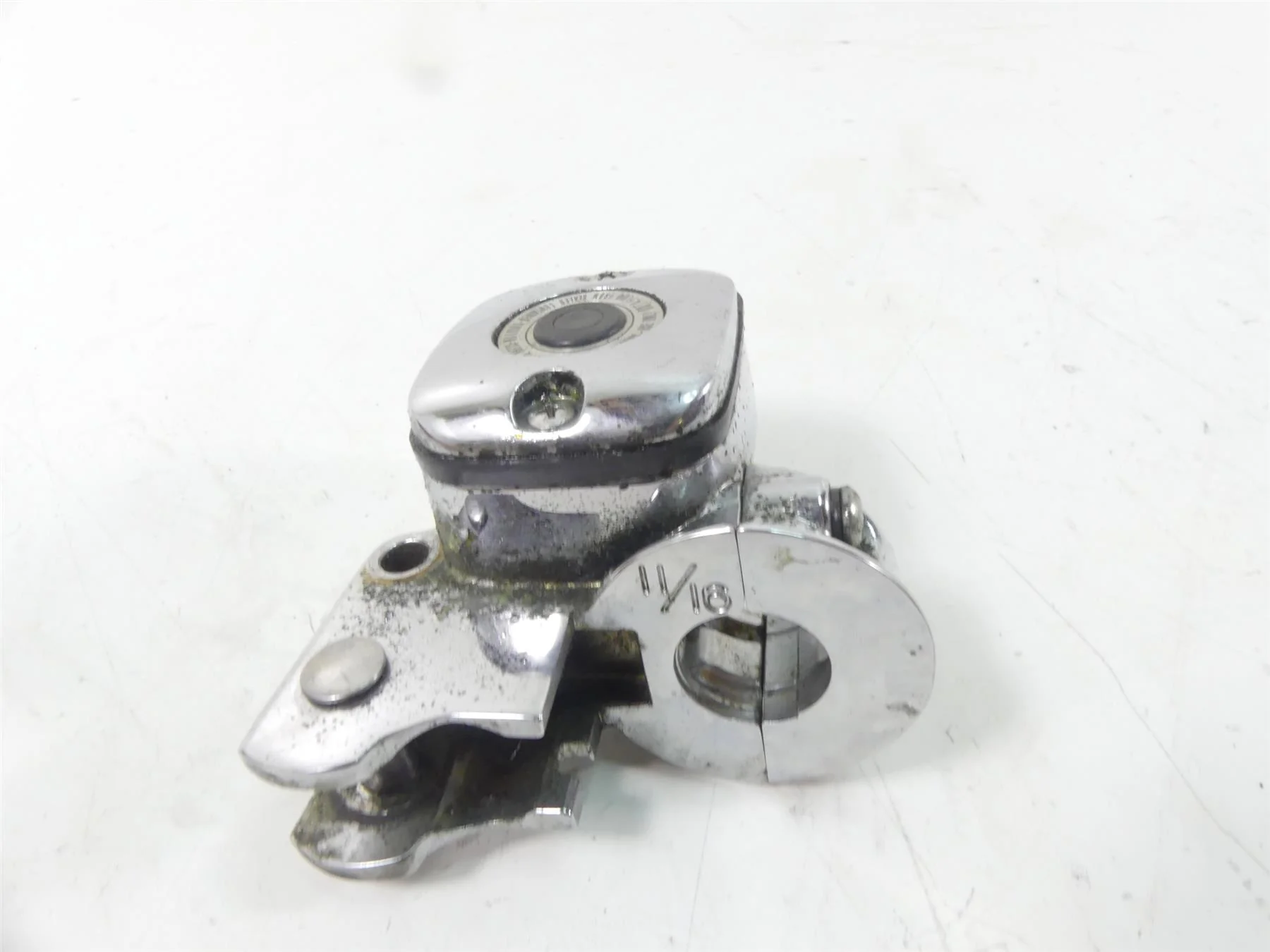 2005 Harley Touring CVO FLHTC SE Electra Glide Clutch Master Cyl 11/16 46113-02 - Image 2