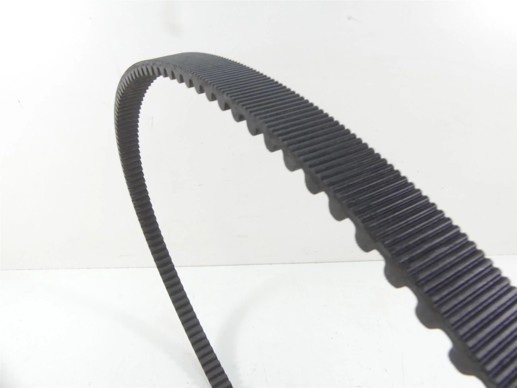 2005 Harley Touring CVO FLHTC SE Electra Glide Drive Belt 139T 1-1/8" 40040-05 - Image 4
