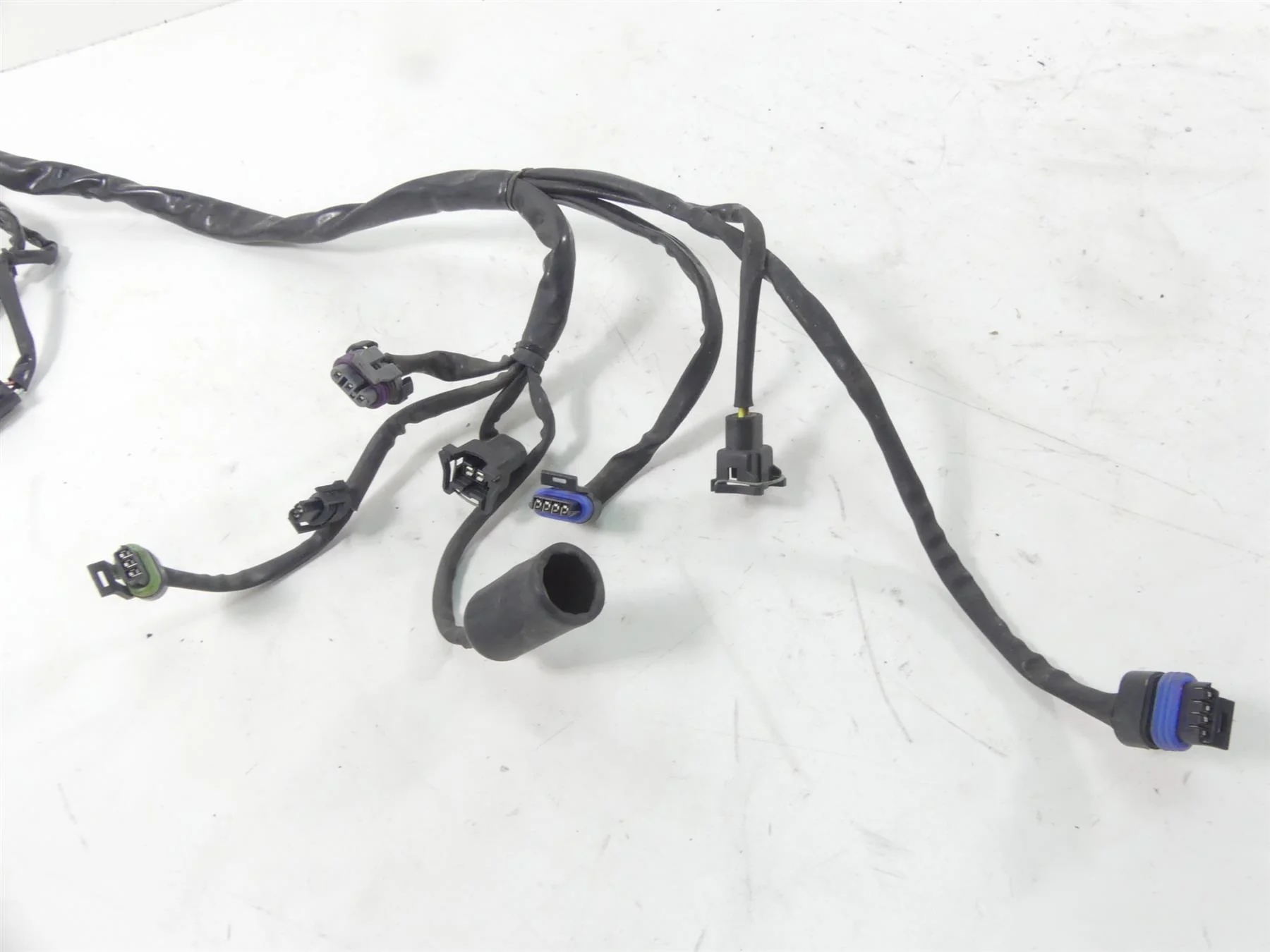 2005 Harley Touring CVO FLHTC SE Electra Glide  Efi Wiring Harness 70233-04 - Image 5