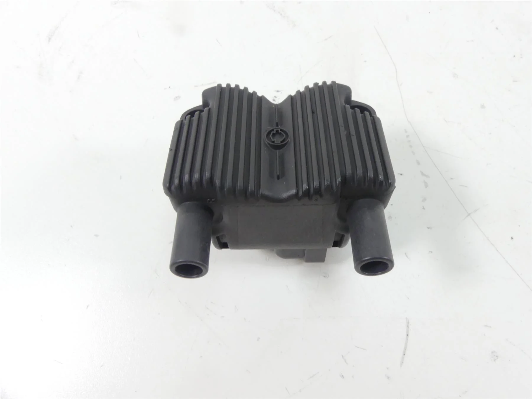 2005 Harley Touring CVO FLHTC SE Electra Glide Ignition Coils Set 31743-01 - Image 2