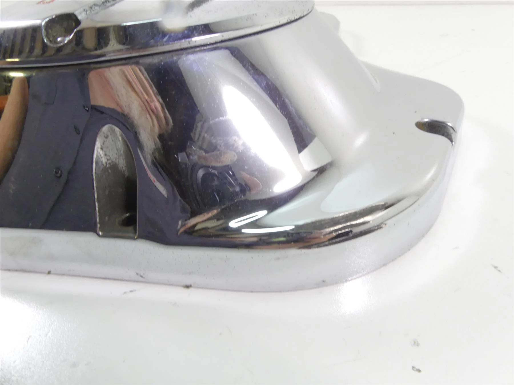 2005 Harley Touring CVO FLHTC SE Electra Glide  Outer Primary Cover 60685-04 - Image 8