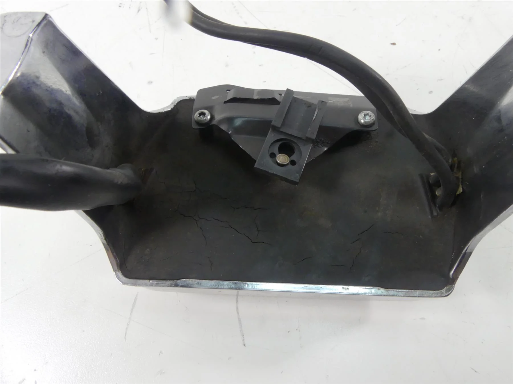 2005 Harley Touring CVO FLHTC SE Electra Glide  Rectifier Volt Regulatr 74622-04 - Image 3