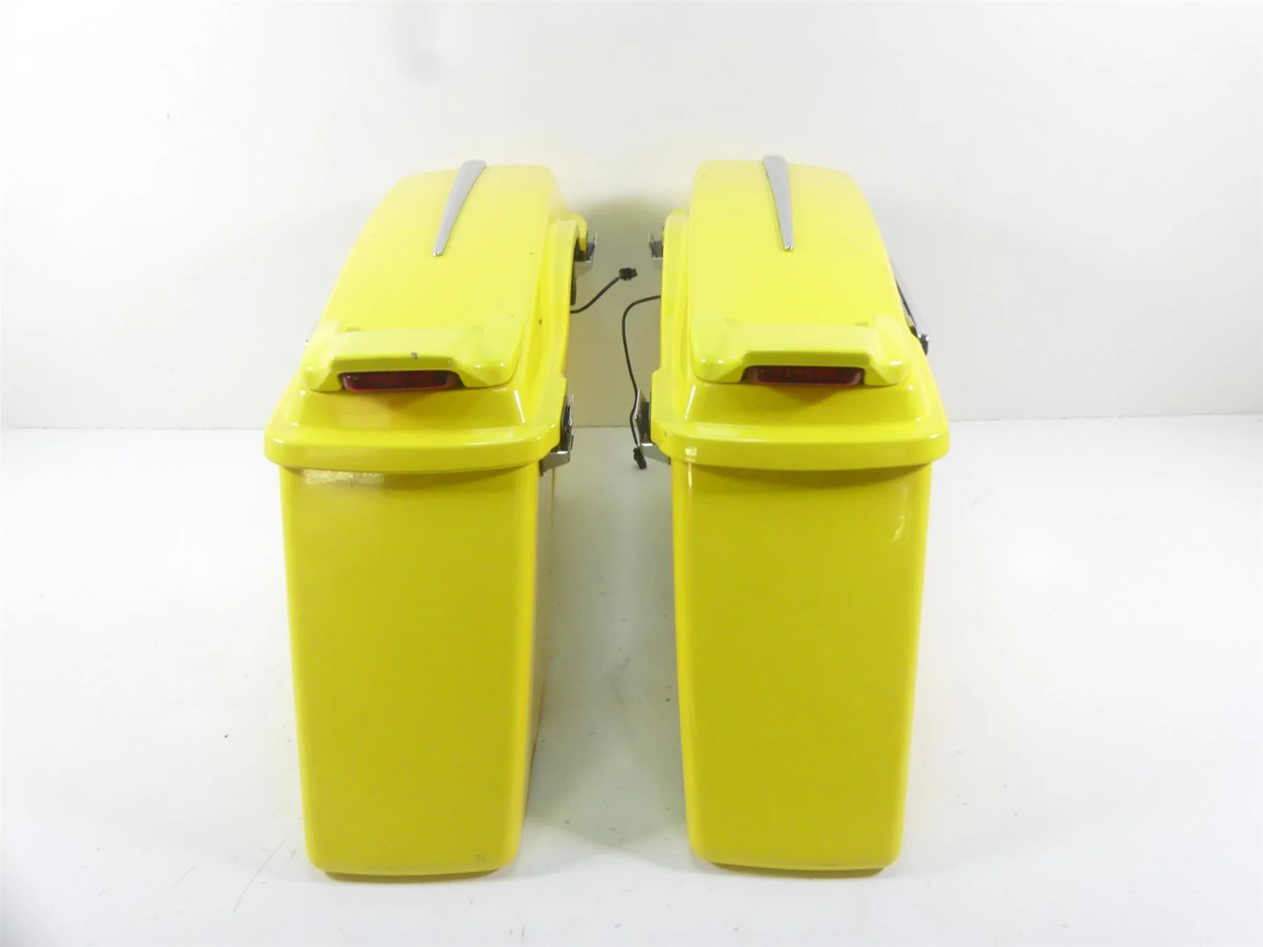2005 Harley Touring CVO FLHTC SE Electra Glide  Saddlebag Case Set 90906-05 - Image 2