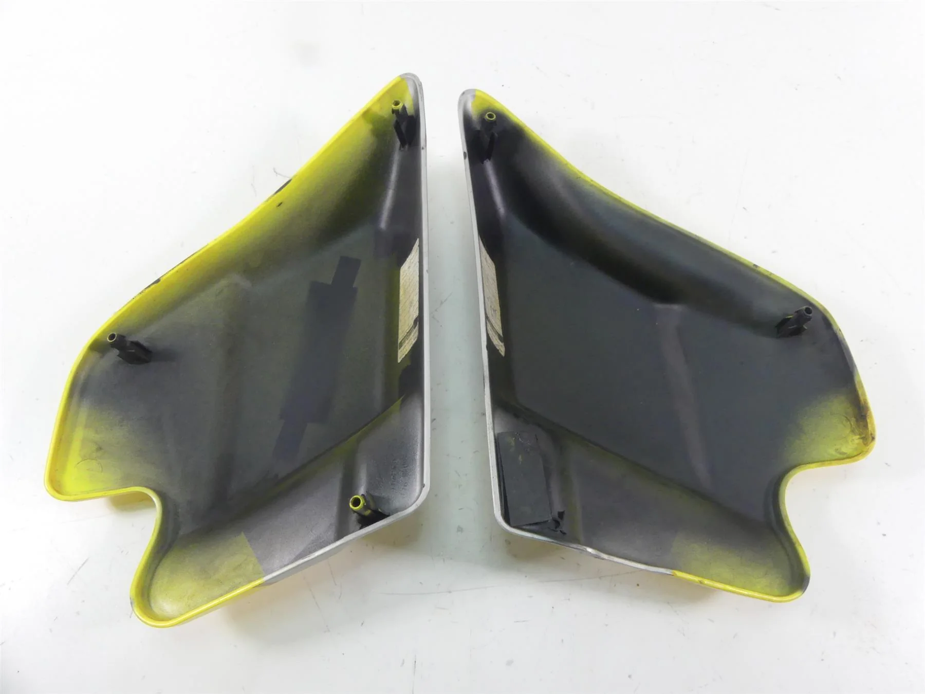 2005 Harley Touring CVO FLHTC SE Electra Glide  Side Cover Set - Read 66048-97 - Image 5
