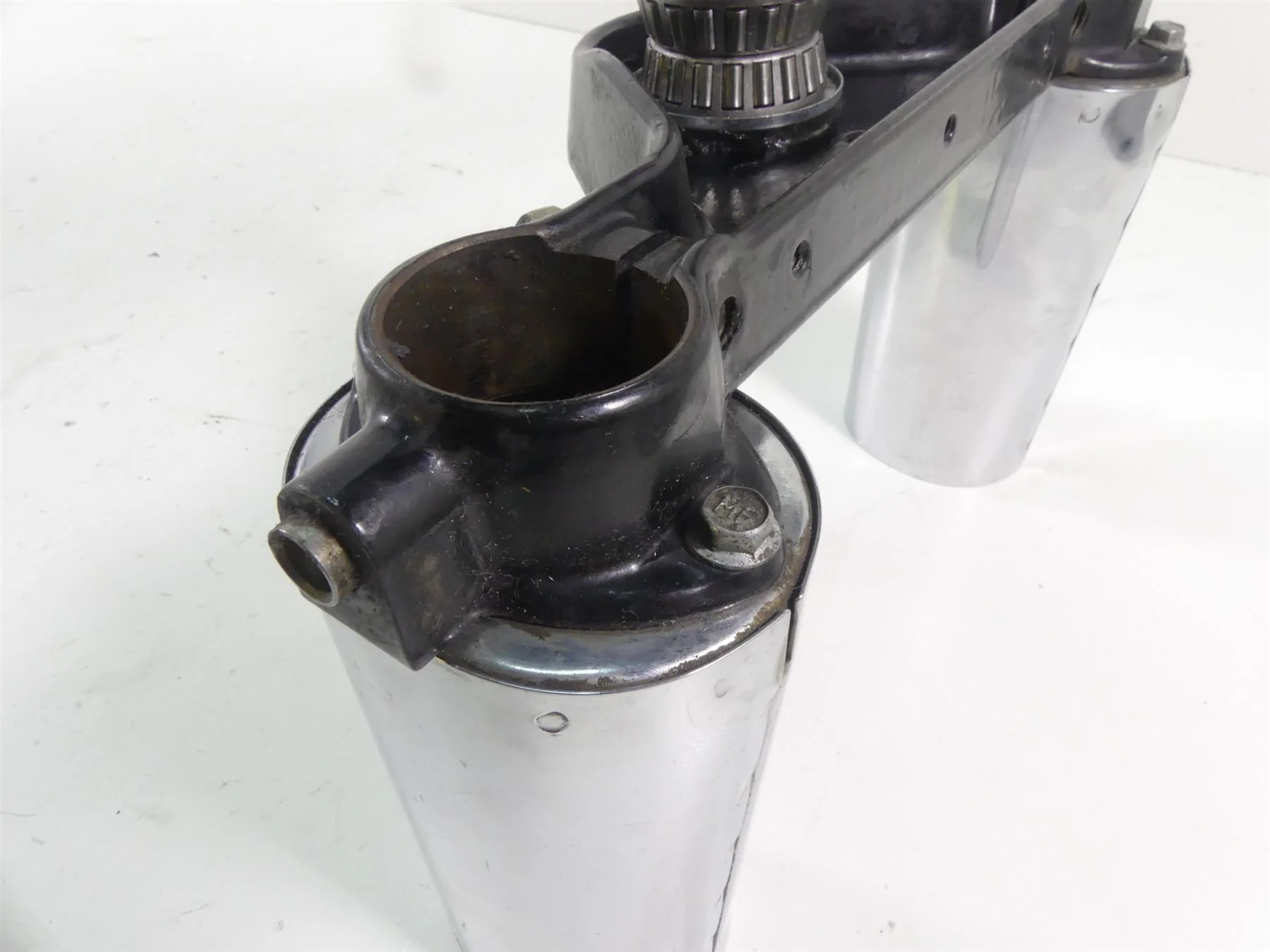 2005 Harley Touring CVO FLHTC SE Electra Glide  Upper Lower Triple Tree 45446-87 - Image 9