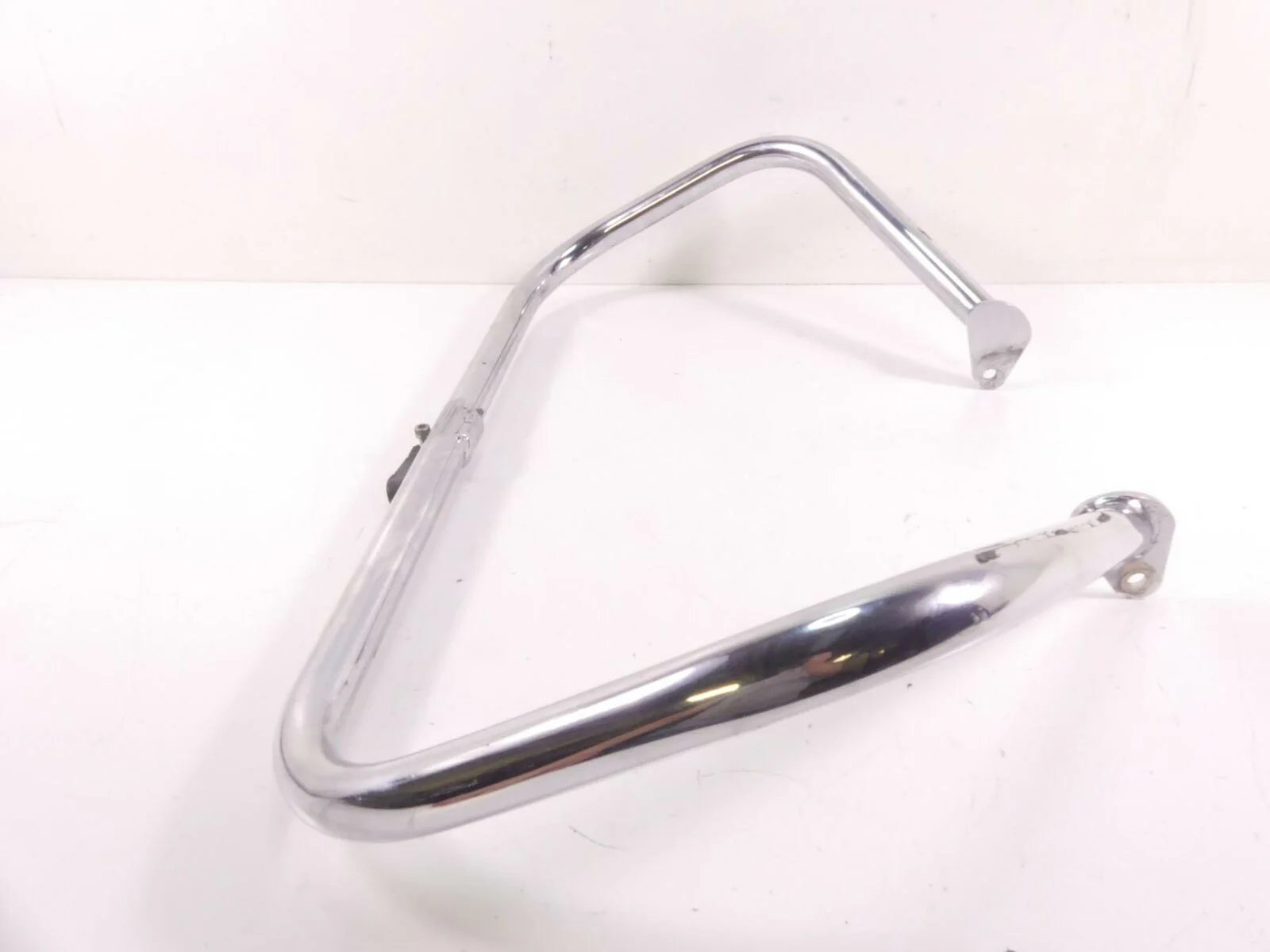 2005 Harley Touring CVO FLHTCSE Electra Glide  Engine Frame Guard  49184-97 - Image 4