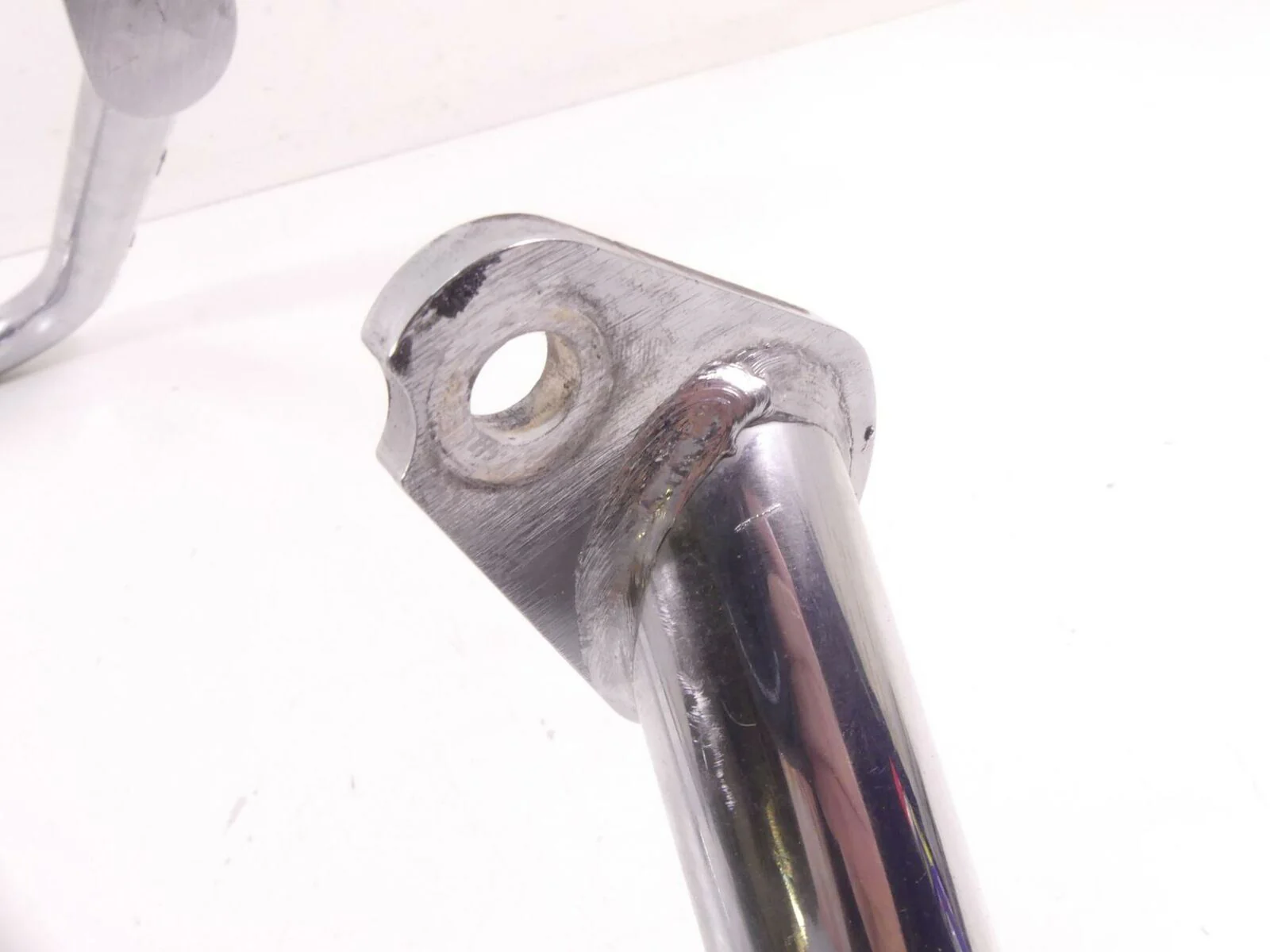 2005 Harley Touring CVO FLHTCSE Electra Glide  Engine Frame Guard  49184-97 - Image 7