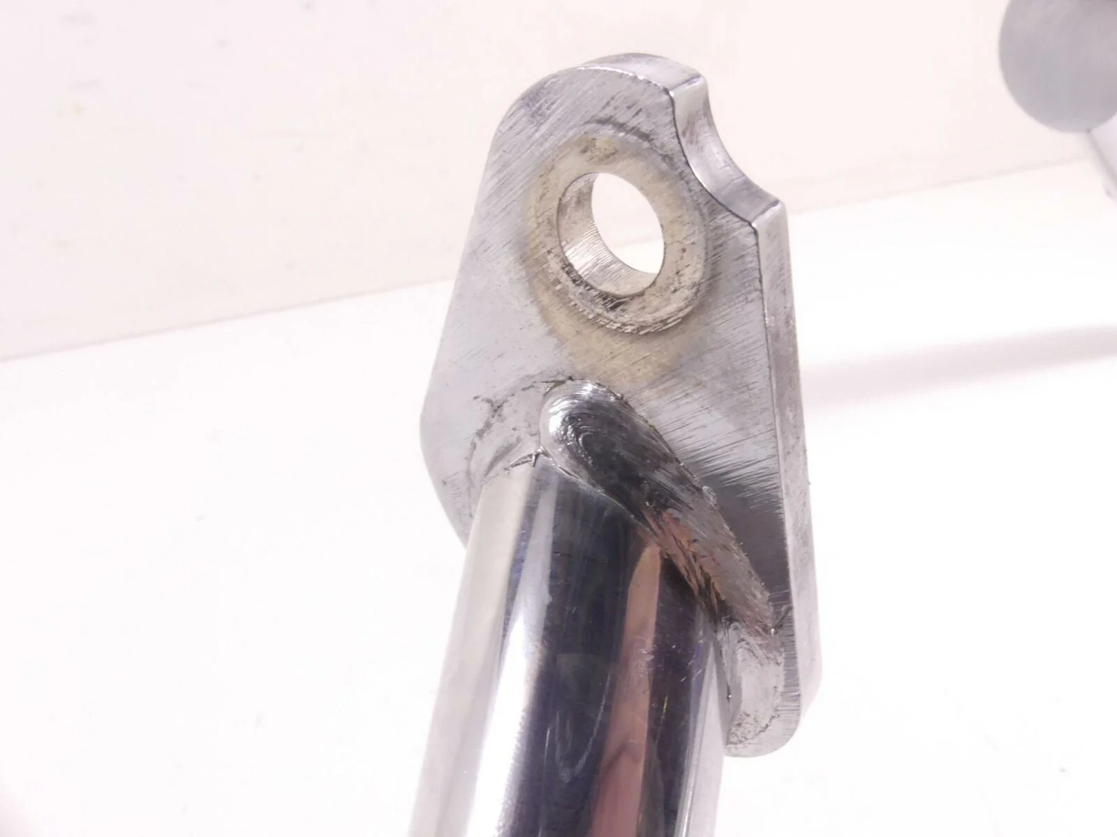2005 Harley Touring CVO FLHTCSE Electra Glide  Engine Frame Guard  49184-97 - Image 8