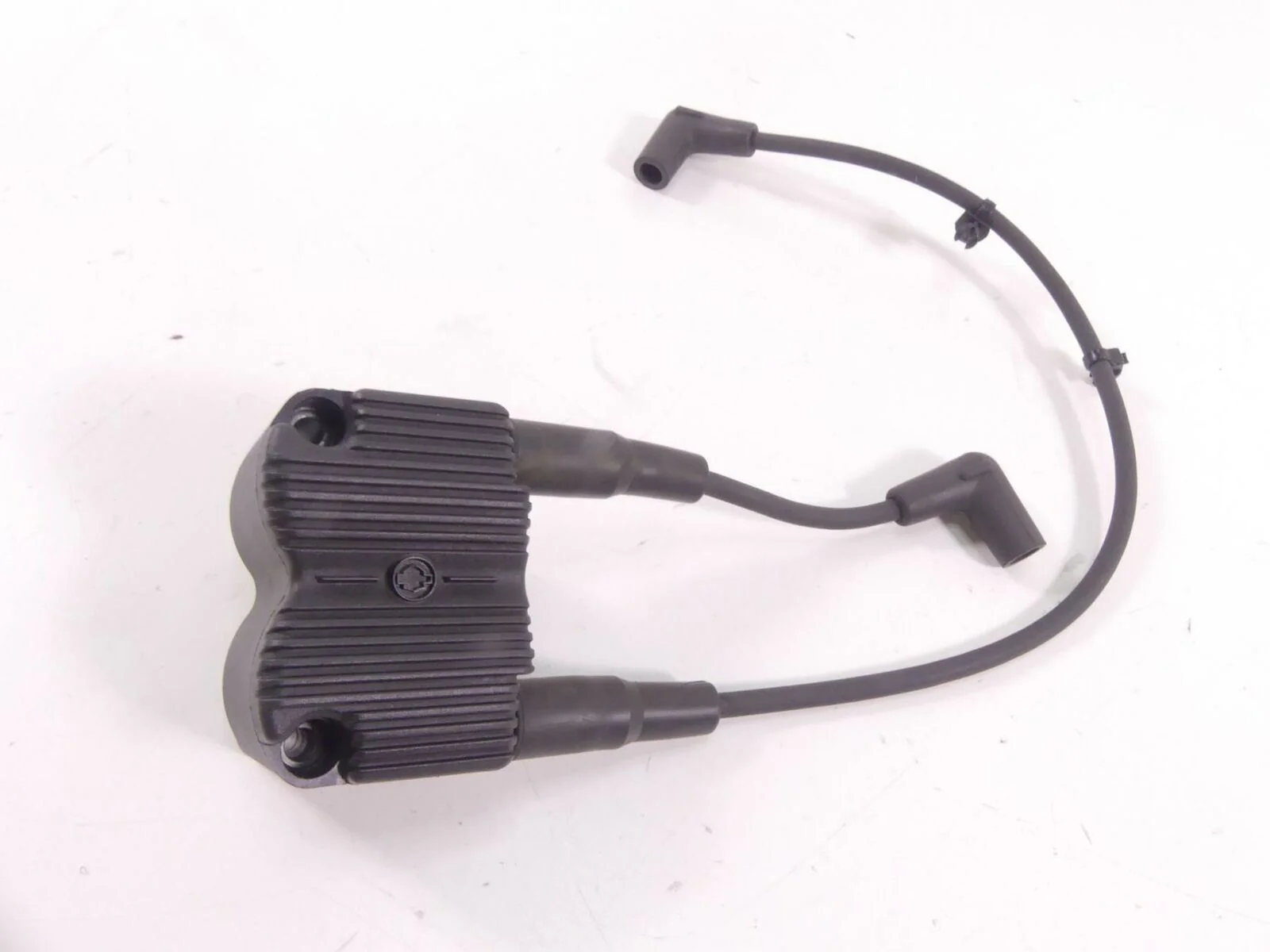 2005 Harley Touring CVO FLHTCSE Electra Glide  Ignition Coil Coils Set 31743-01
