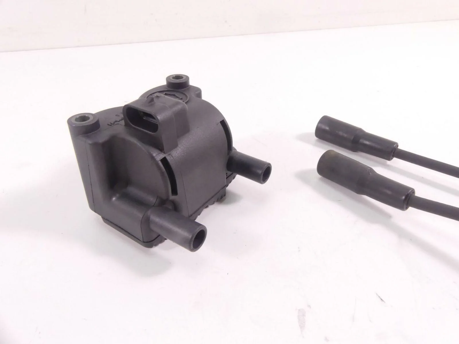 2005 Harley Touring CVO FLHTCSE Electra Glide  Ignition Coil Coils Set 31743-01 - Image 6