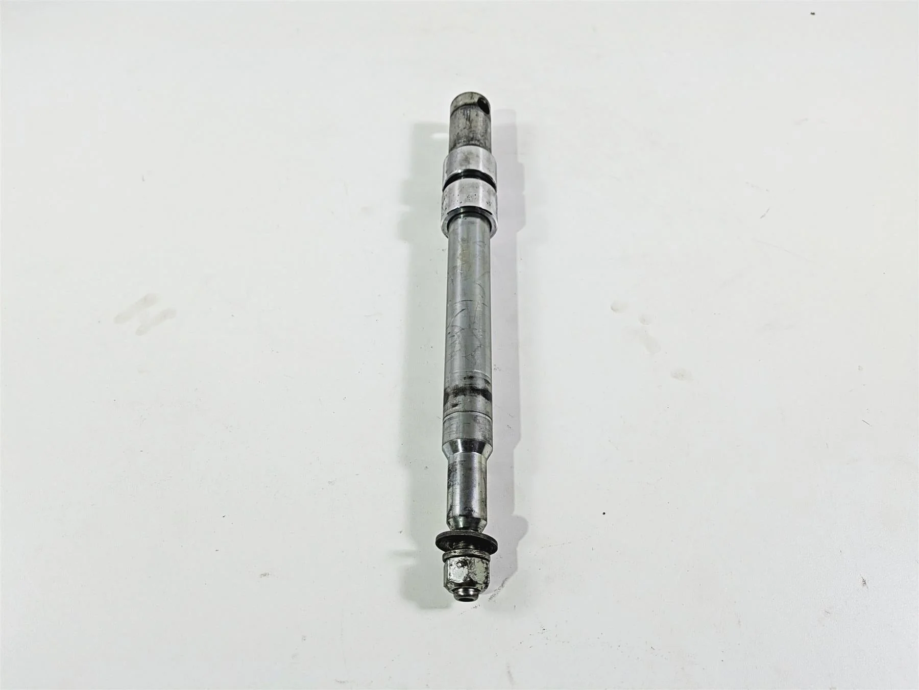 2005 Harley Touring FLHRI Road King Front Axle Wheel Spindle 1" 43364-00 - Image 2