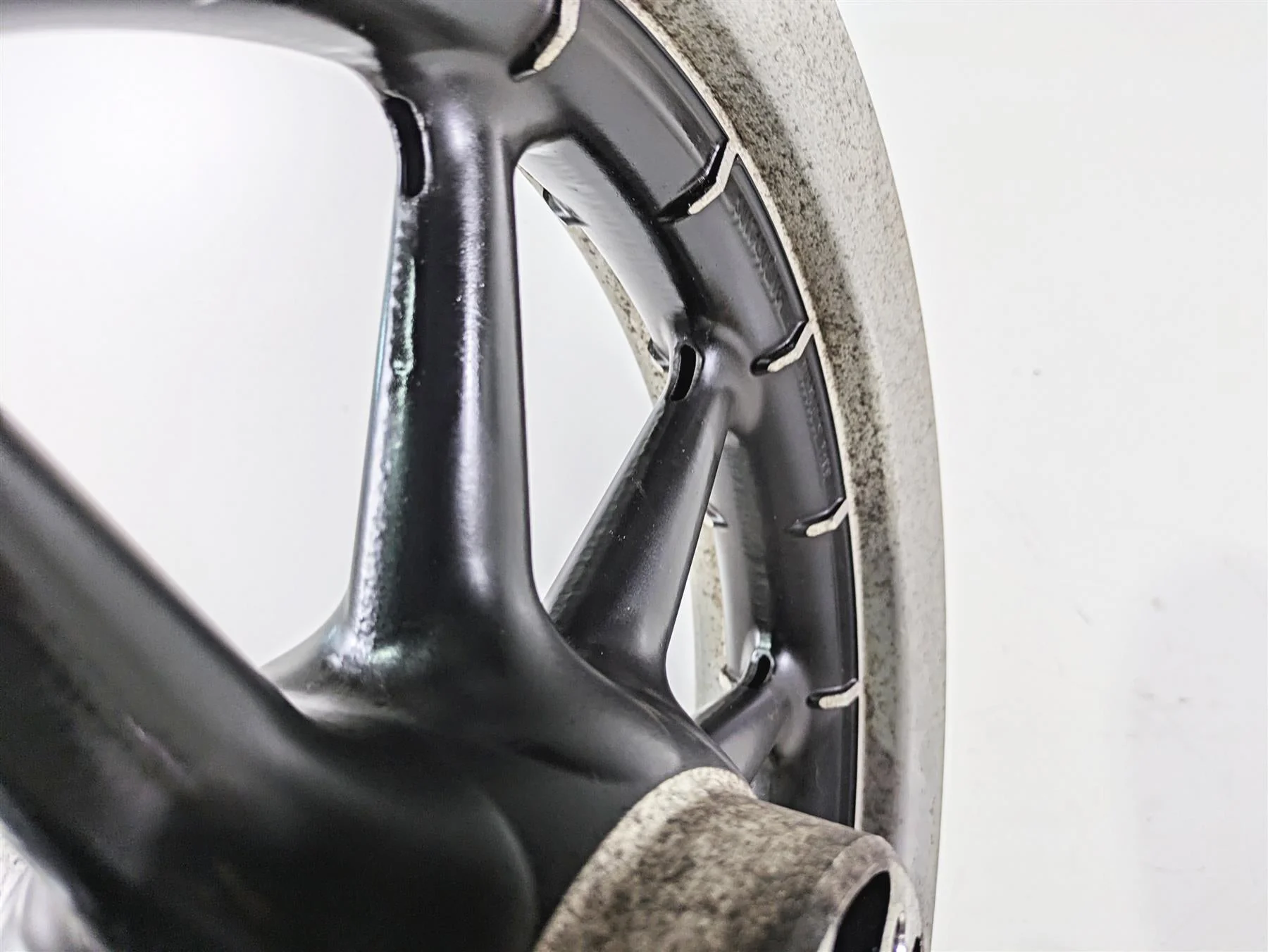 2005 Harley Touring FLHRI Road King Front Wheel Rim 16x3 9 Spoke 41154-04 - Image 10